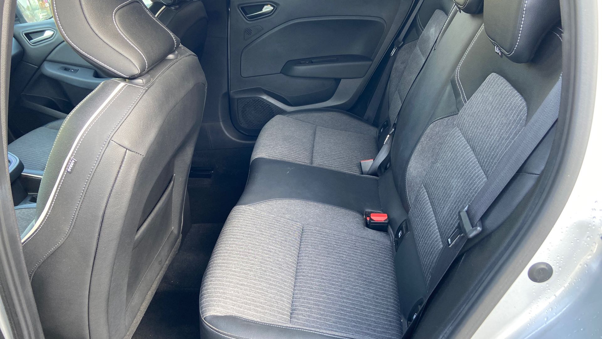 Vente en ligne Renault Clio 5 Clio TCe 90 au prix de 14 000 €
