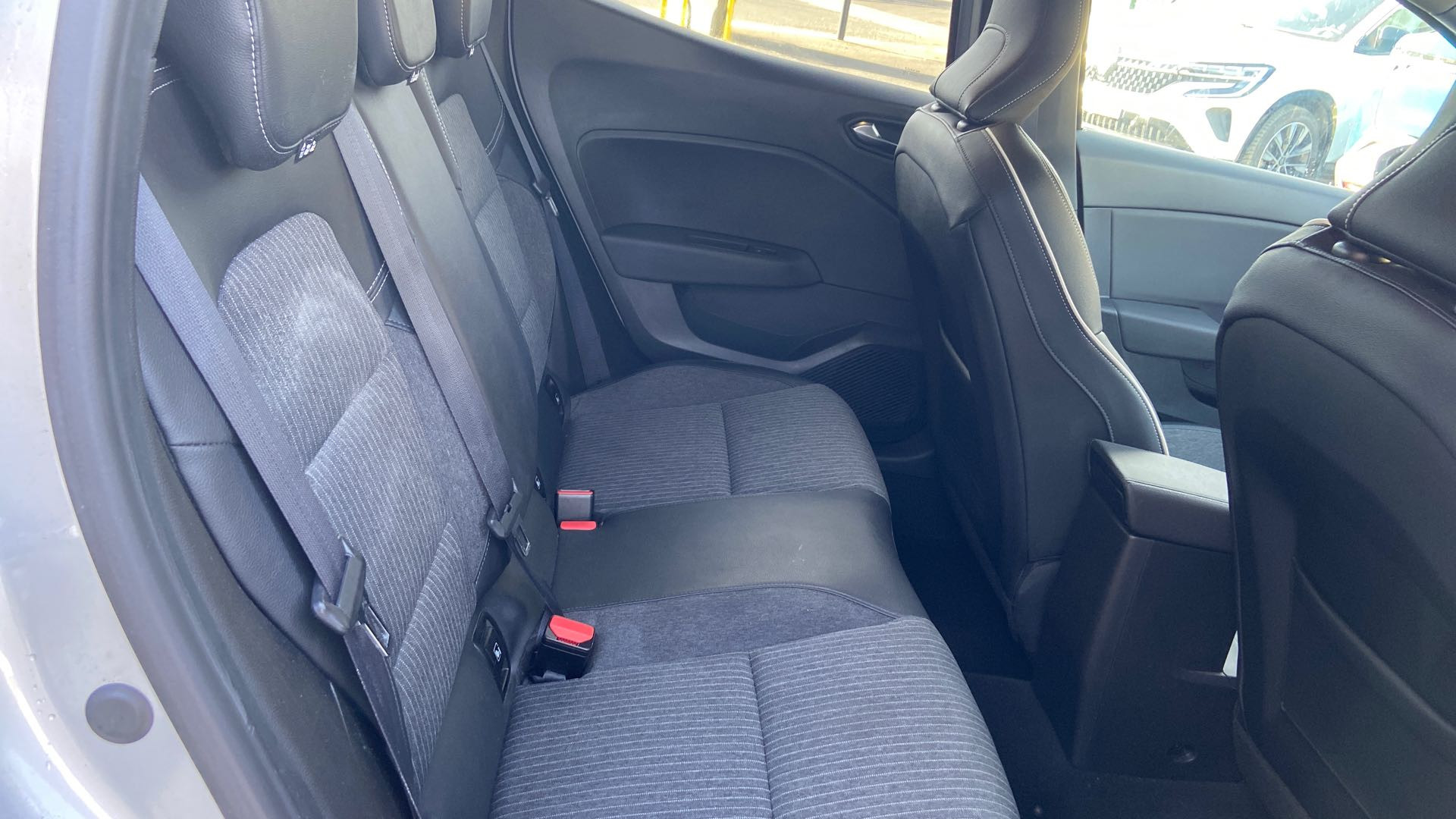 Vente en ligne Renault Clio 5 Clio TCe 90 au prix de 14 000 €