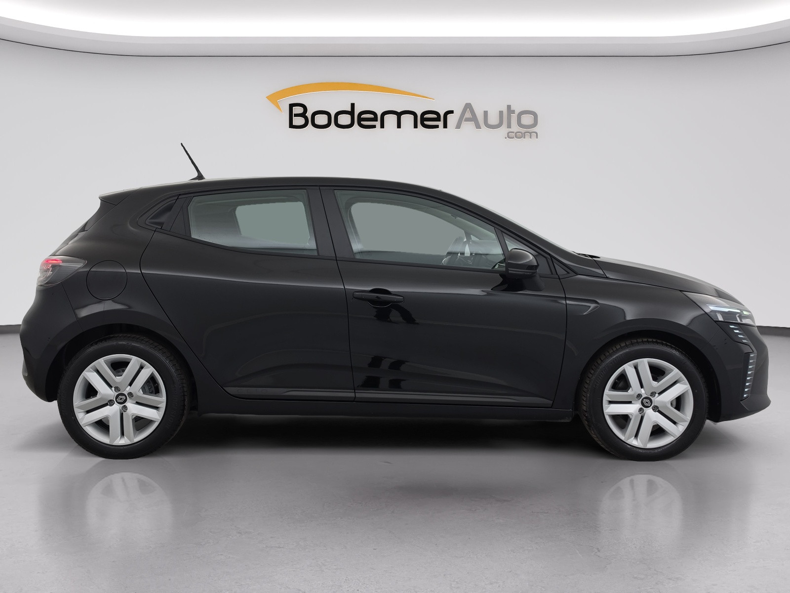 Vente en ligne Renault Clio 5 Clio Blue dCi 100 ch GSR2 au prix de 18 200 €