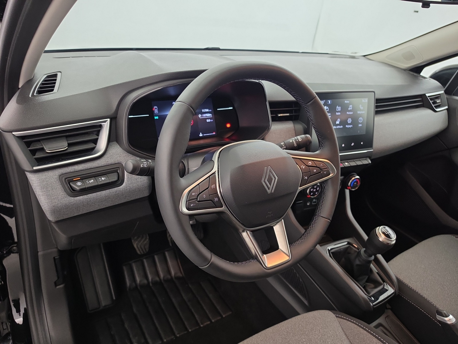 Vente en ligne Renault Clio 5 Clio Blue dCi 100 ch GSR2 au prix de 18 200 €