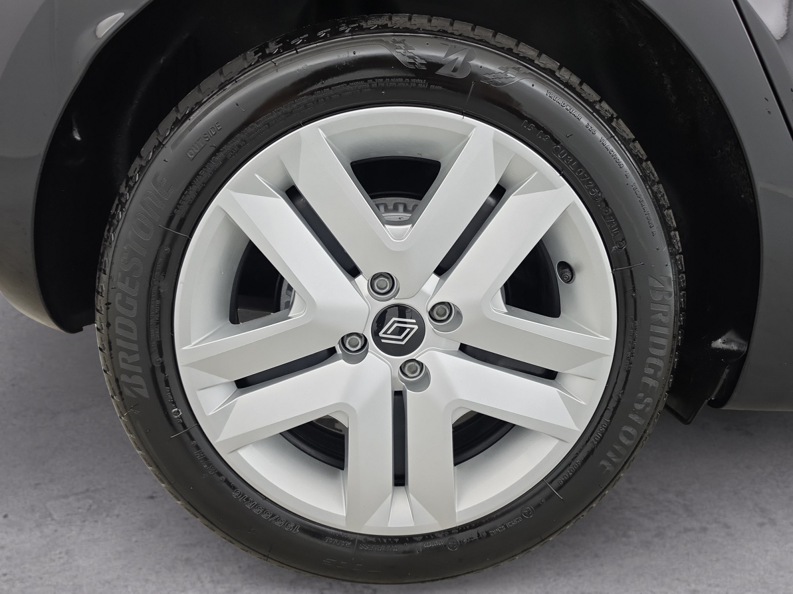 Vente en ligne Renault Clio 5 Clio Blue dCi 100 ch GSR2 au prix de 18 200 €