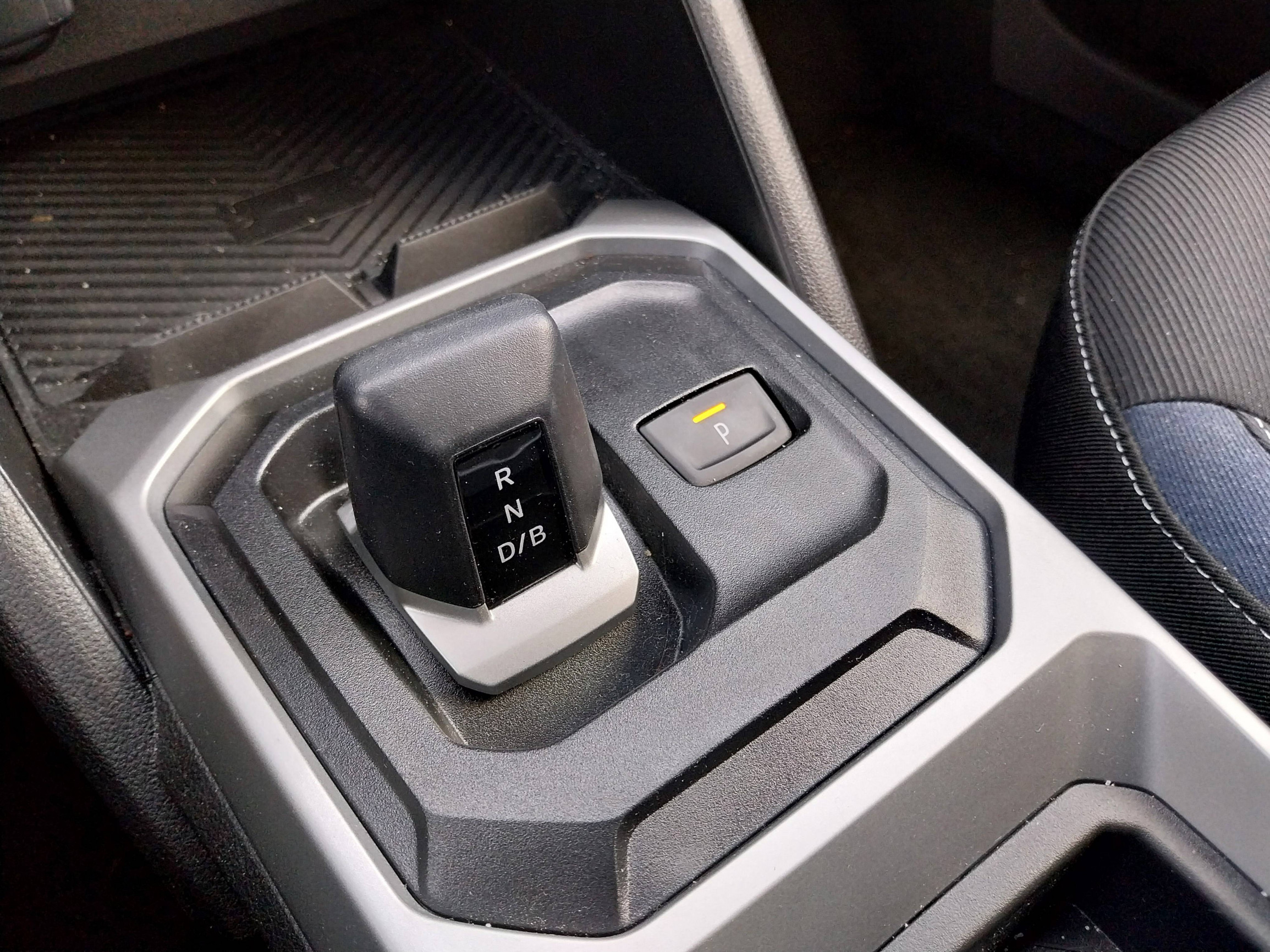 Vente en ligne Dacia Duster  Hybrid 140 au prix de 26 800 €