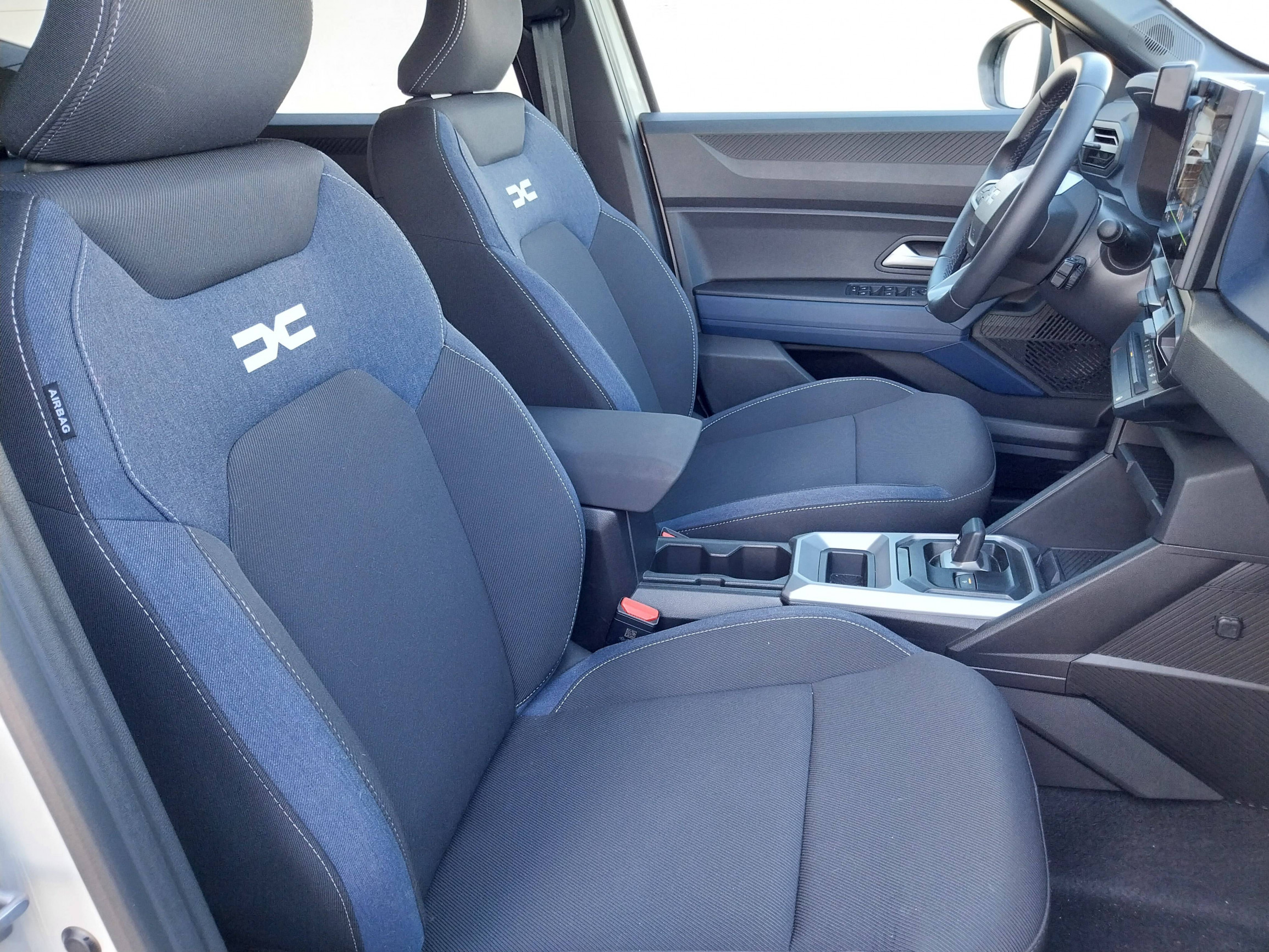 Vente en ligne Dacia Duster  Hybrid 140 au prix de 26 800 €