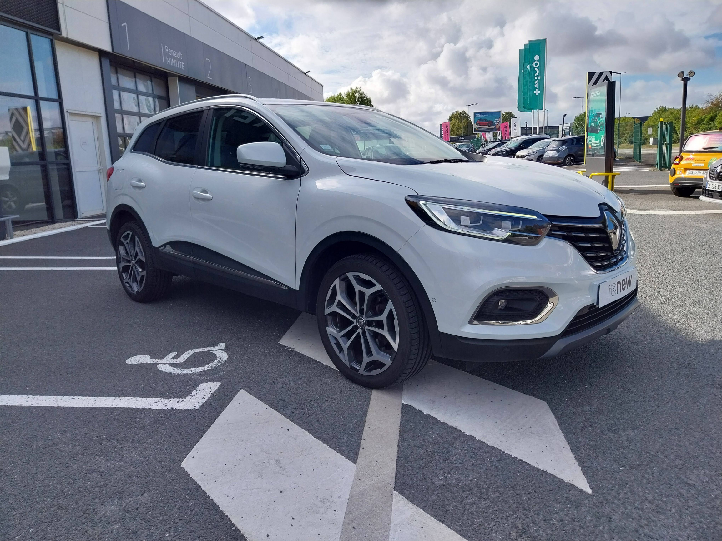 Vente en ligne Renault Kadjar  Blue dCi 115 au prix de 16 800 €