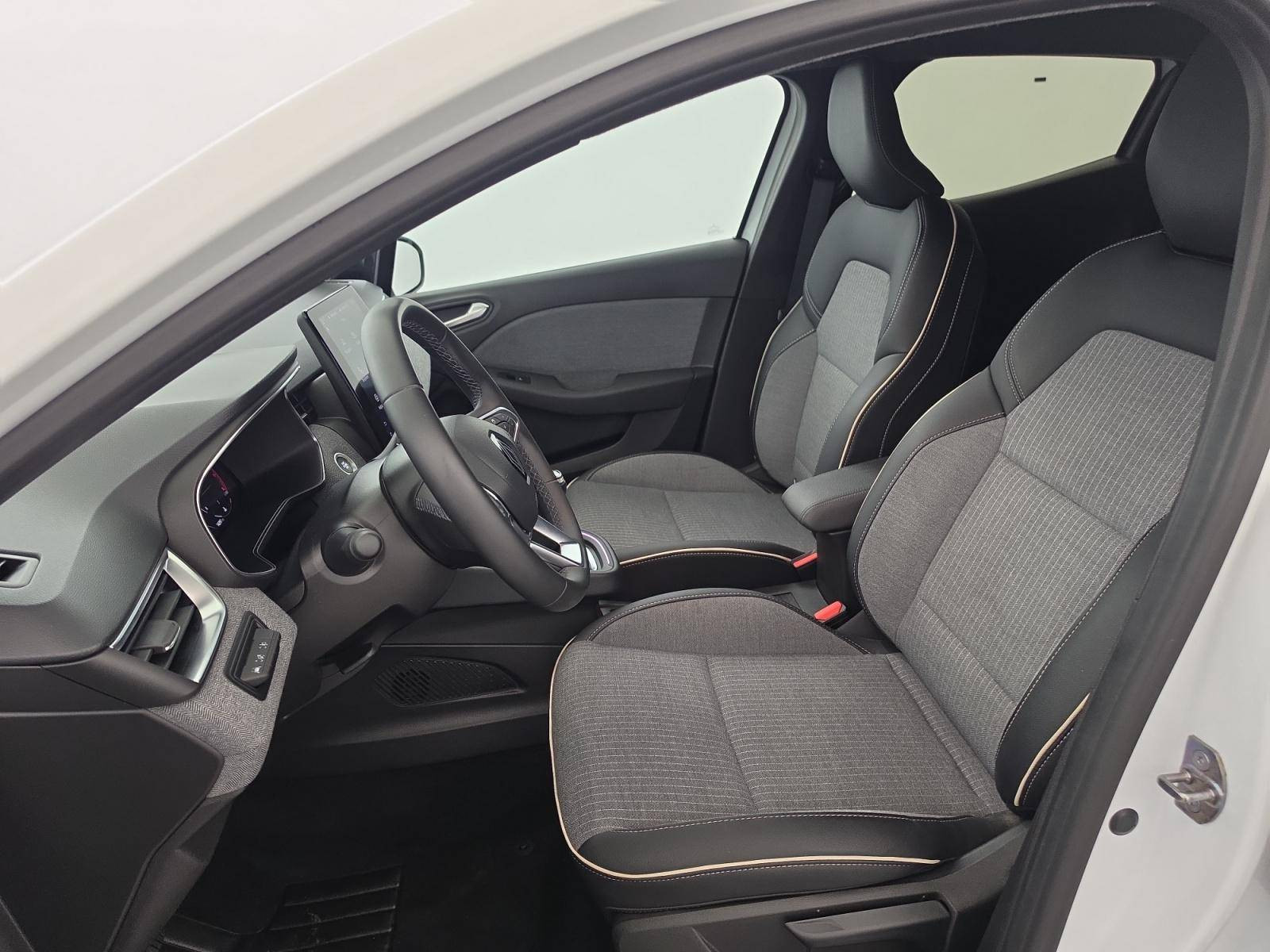 Vente en ligne Renault Clio 5 Clio TCe 90 au prix de 17 000 €