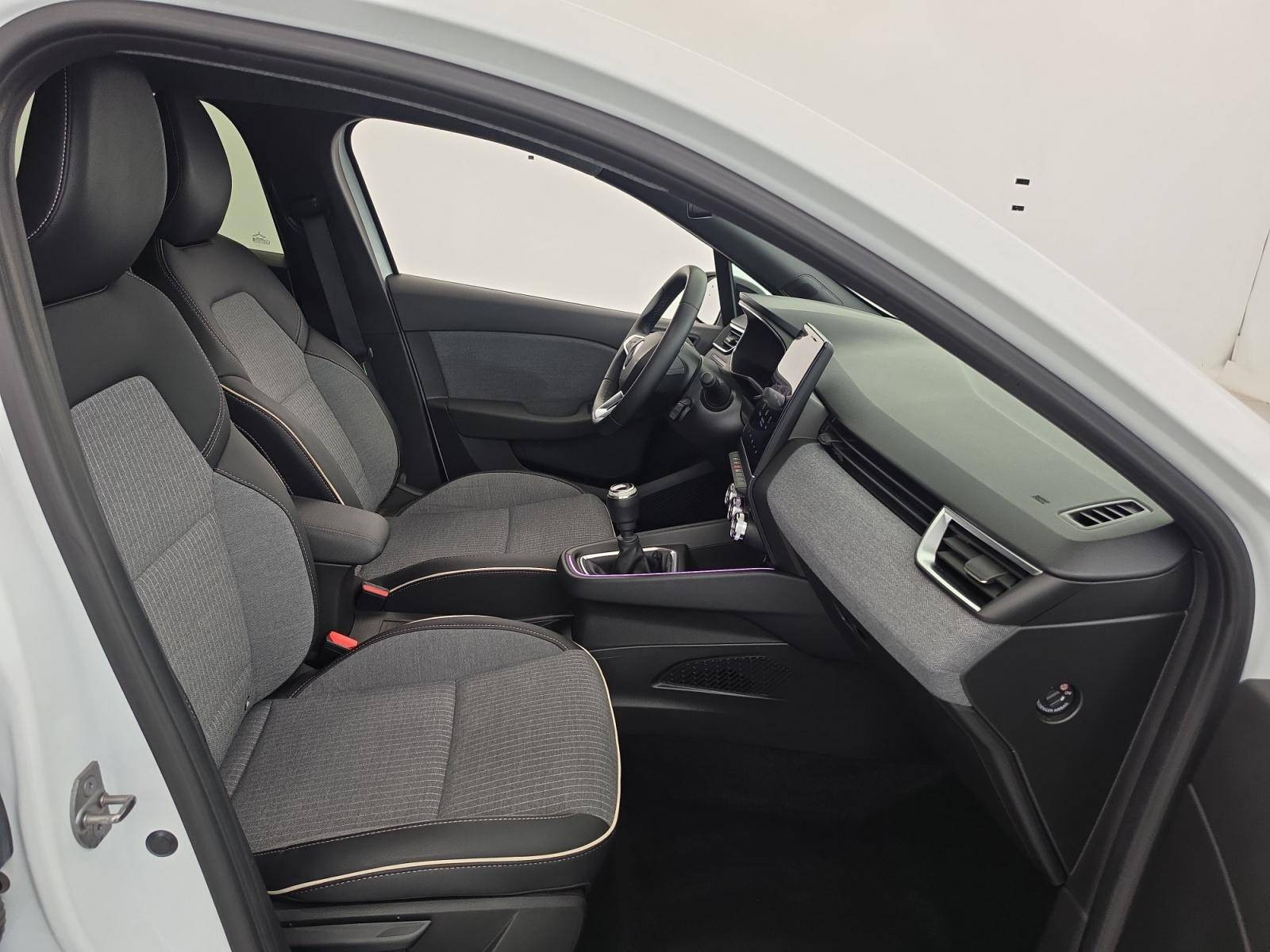Vente en ligne Renault Clio 5 Clio TCe 90 au prix de 17 000 €