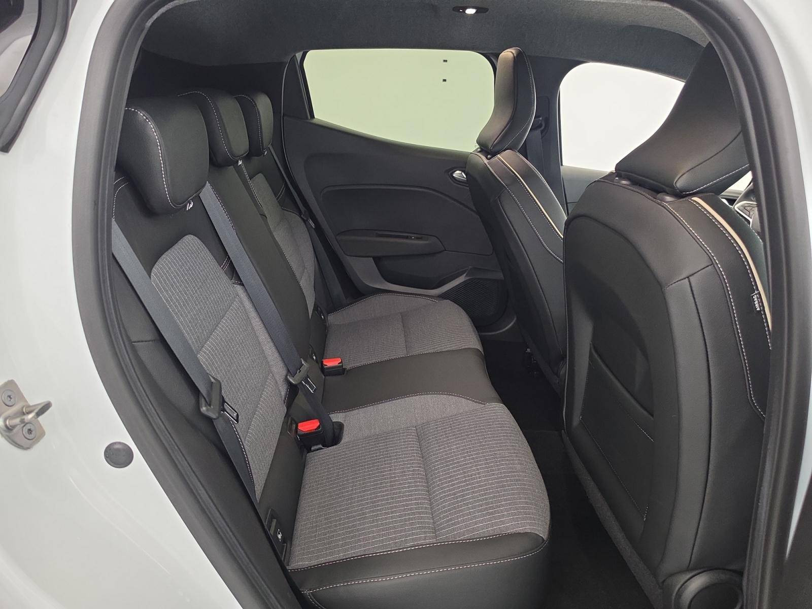 Vente en ligne Renault Clio 5 Clio TCe 90 au prix de 17 000 €