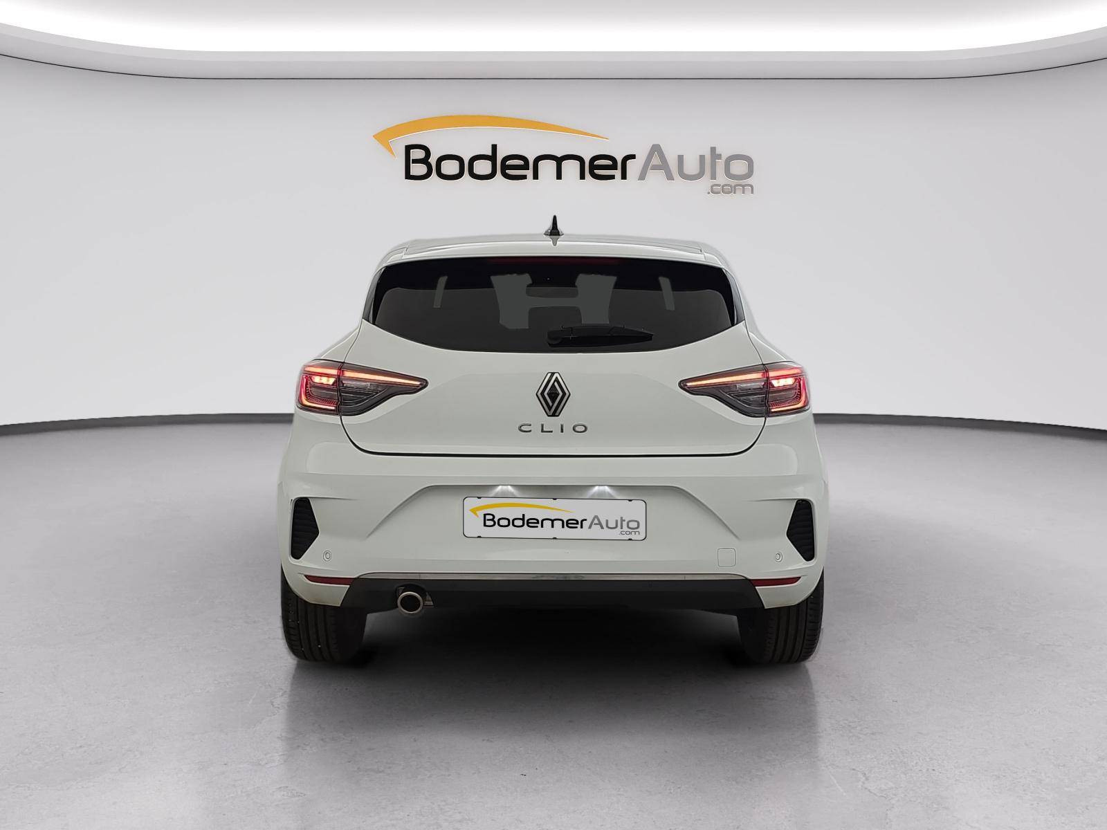 Vente en ligne Renault Clio 5 Clio TCe 90 au prix de 17 000 €