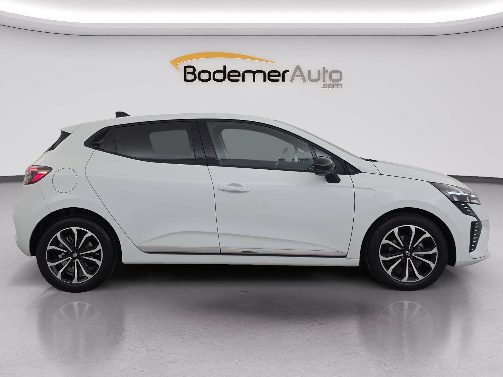Vente en ligne Renault Clio 5 Clio TCe 90 au prix de 17 000 €