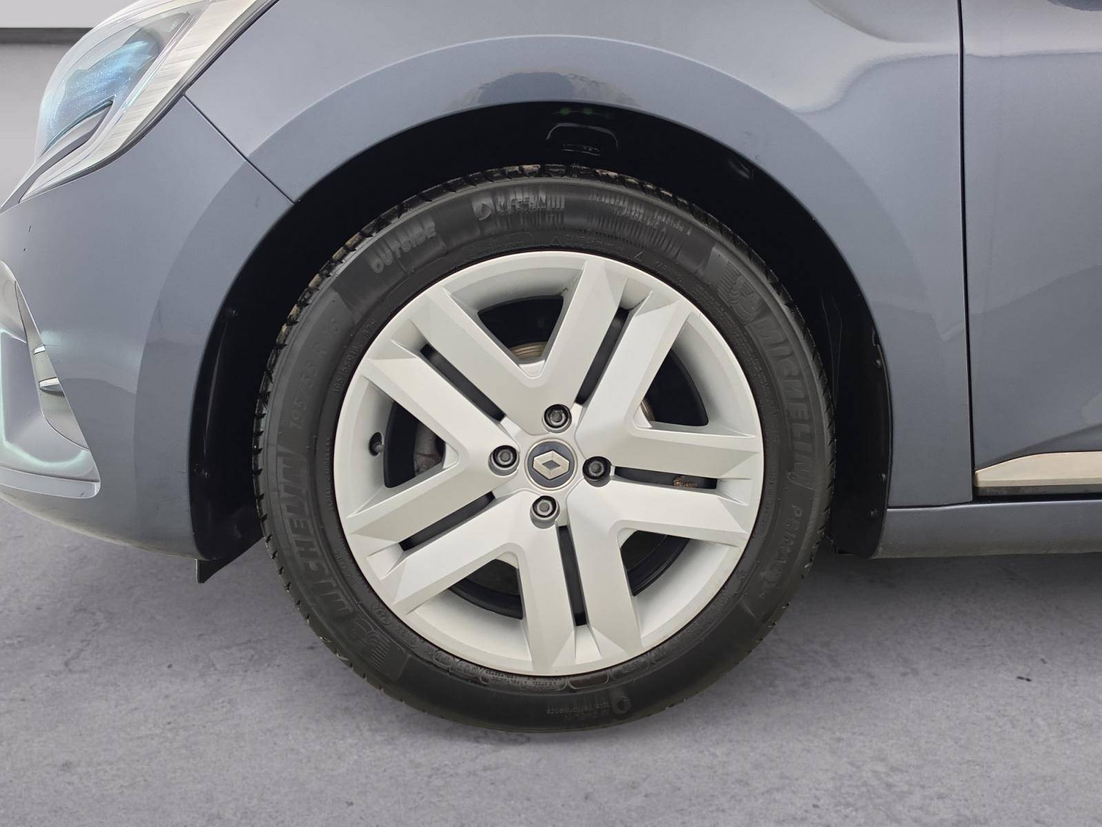 Vente en ligne Renault Clio 5 Clio TCe 90 - 21N au prix de 13 000 €