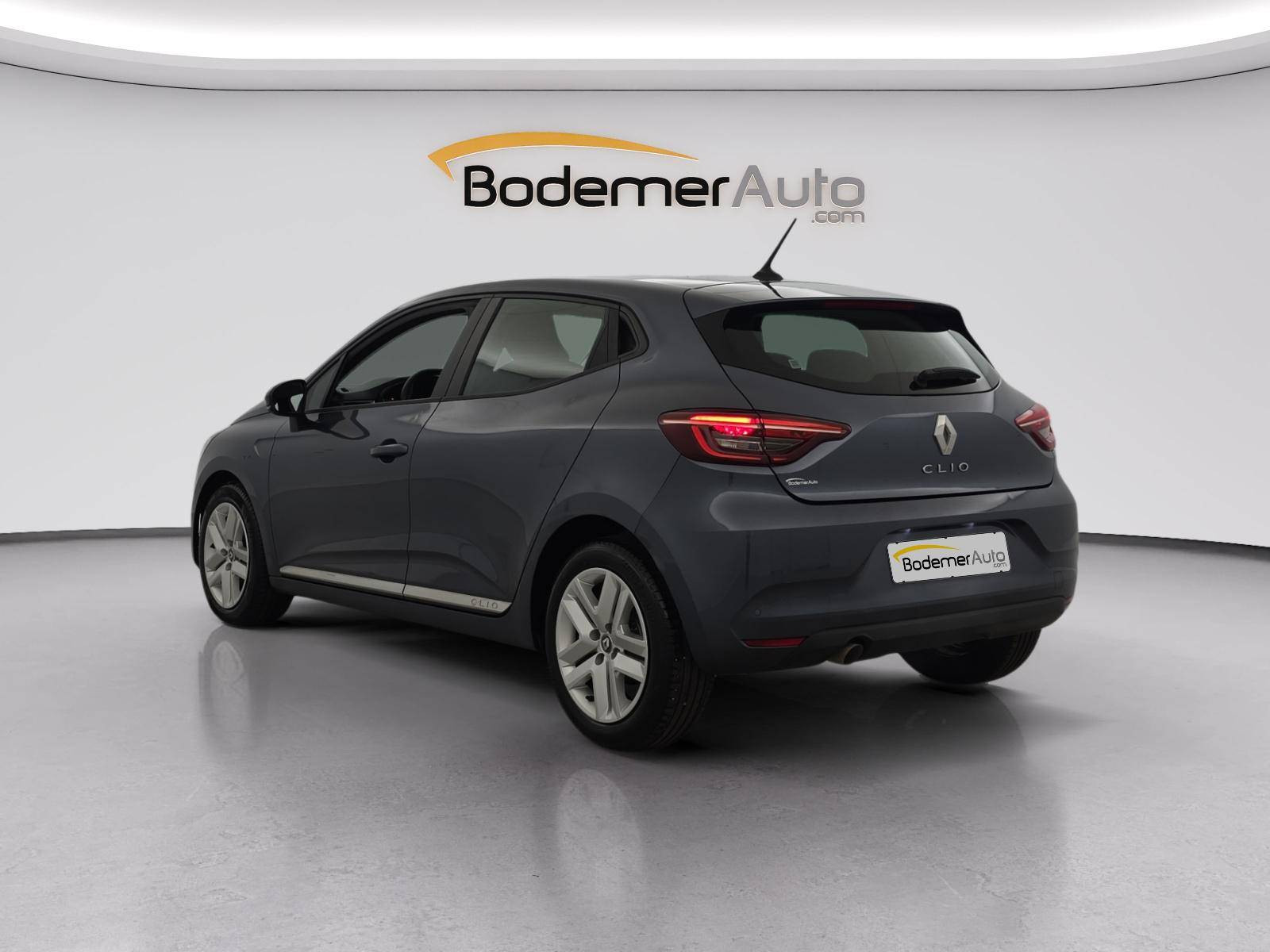 Vente en ligne Renault Clio 5 Clio TCe 90 - 21N au prix de 13 000 €