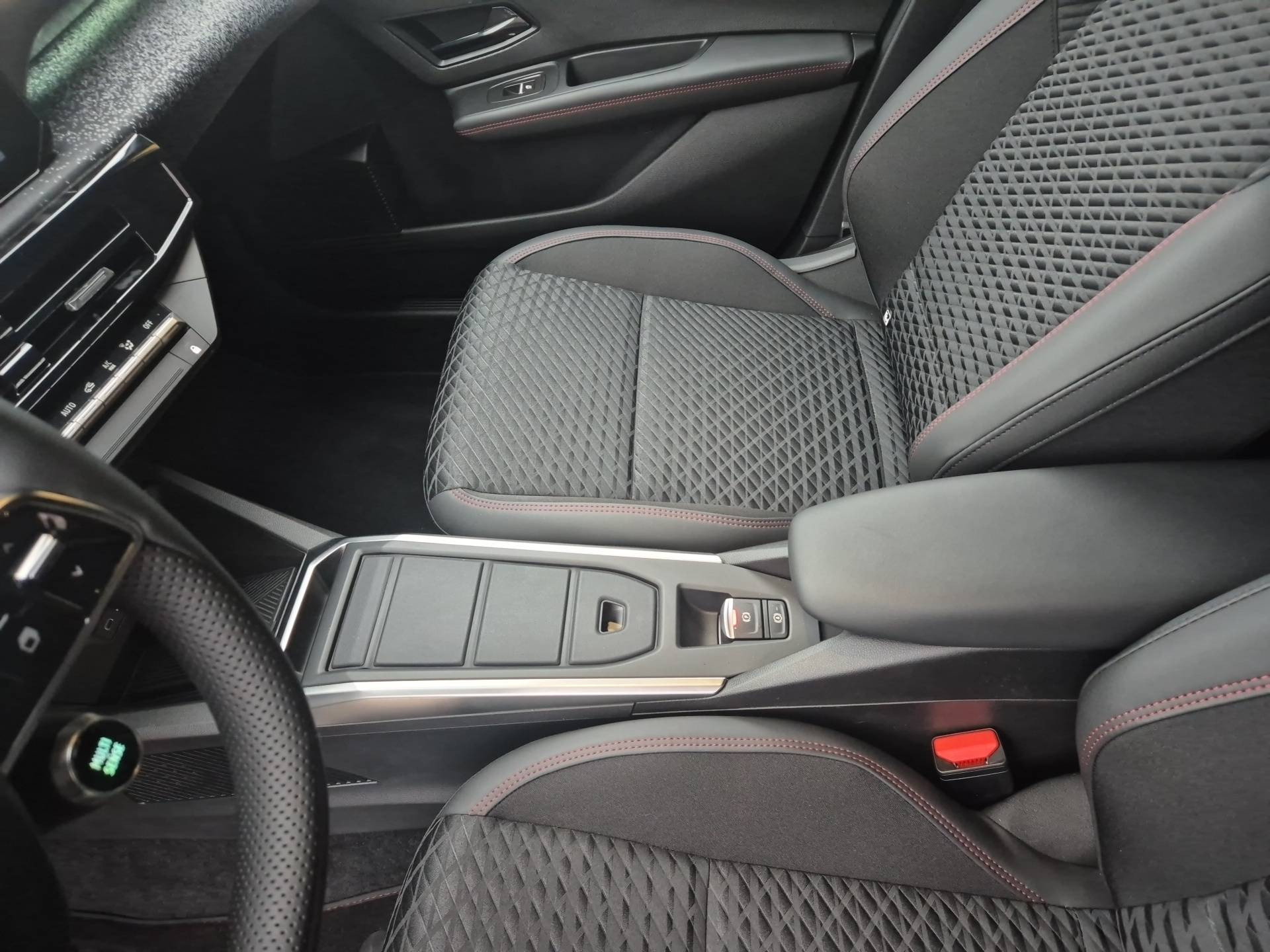 Vente en ligne Renault Clio 6 Clio E-Tech full hybrid 160 ch au prix de 26 990 €