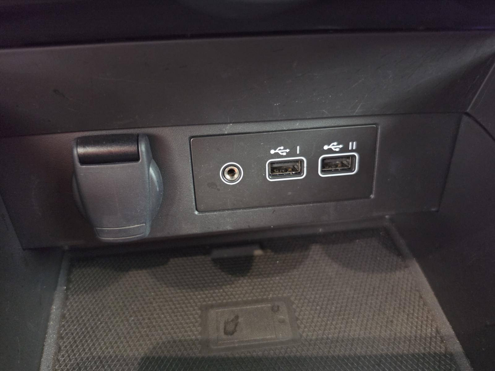 Vente en ligne Renault Clio 5 Clio E-Tech full hybrid 145 au prix de 21 200 €