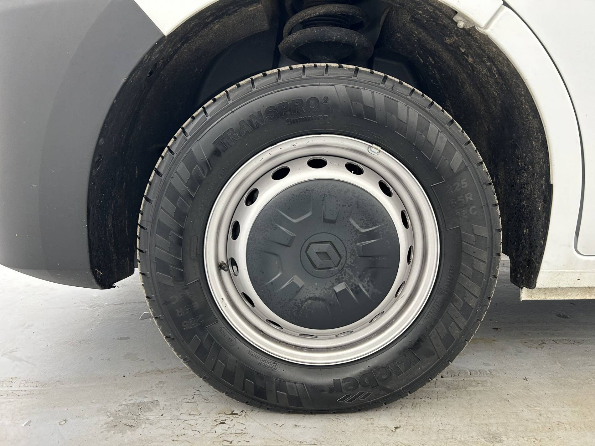 Vente en ligne Renault Master Fourgon MASTER FGN TRAC F3500 L3H3 BLUE DCI 135 au prix de 25 100 €