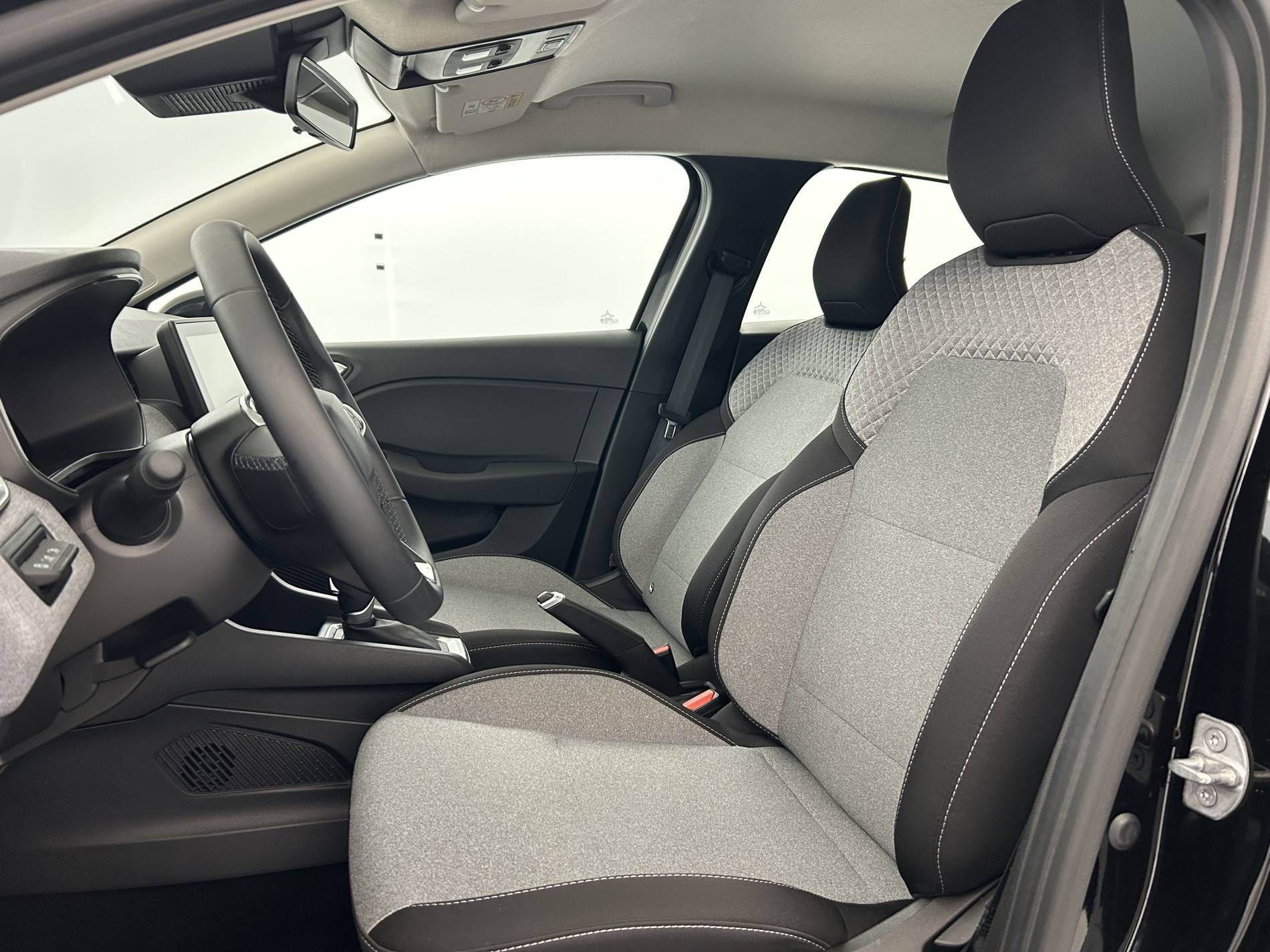 Vente en ligne Renault Clio 5 Clio E-Tech full hybrid 145 ch GSR2 au prix de 19 200 €