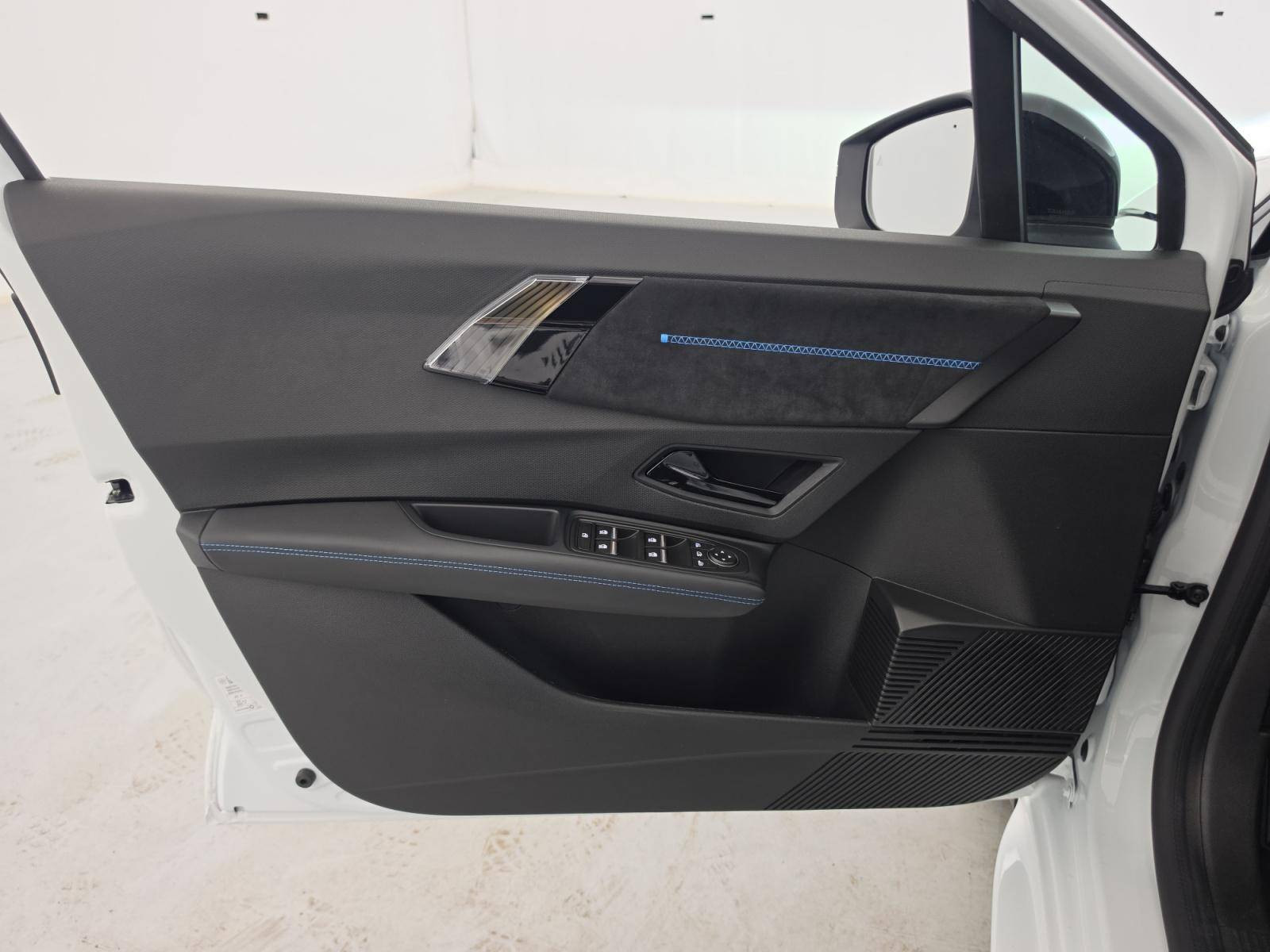 Vente en ligne Renault Clio 6 Clio E-Tech full hybrid 160 ch au prix de 28 300 €