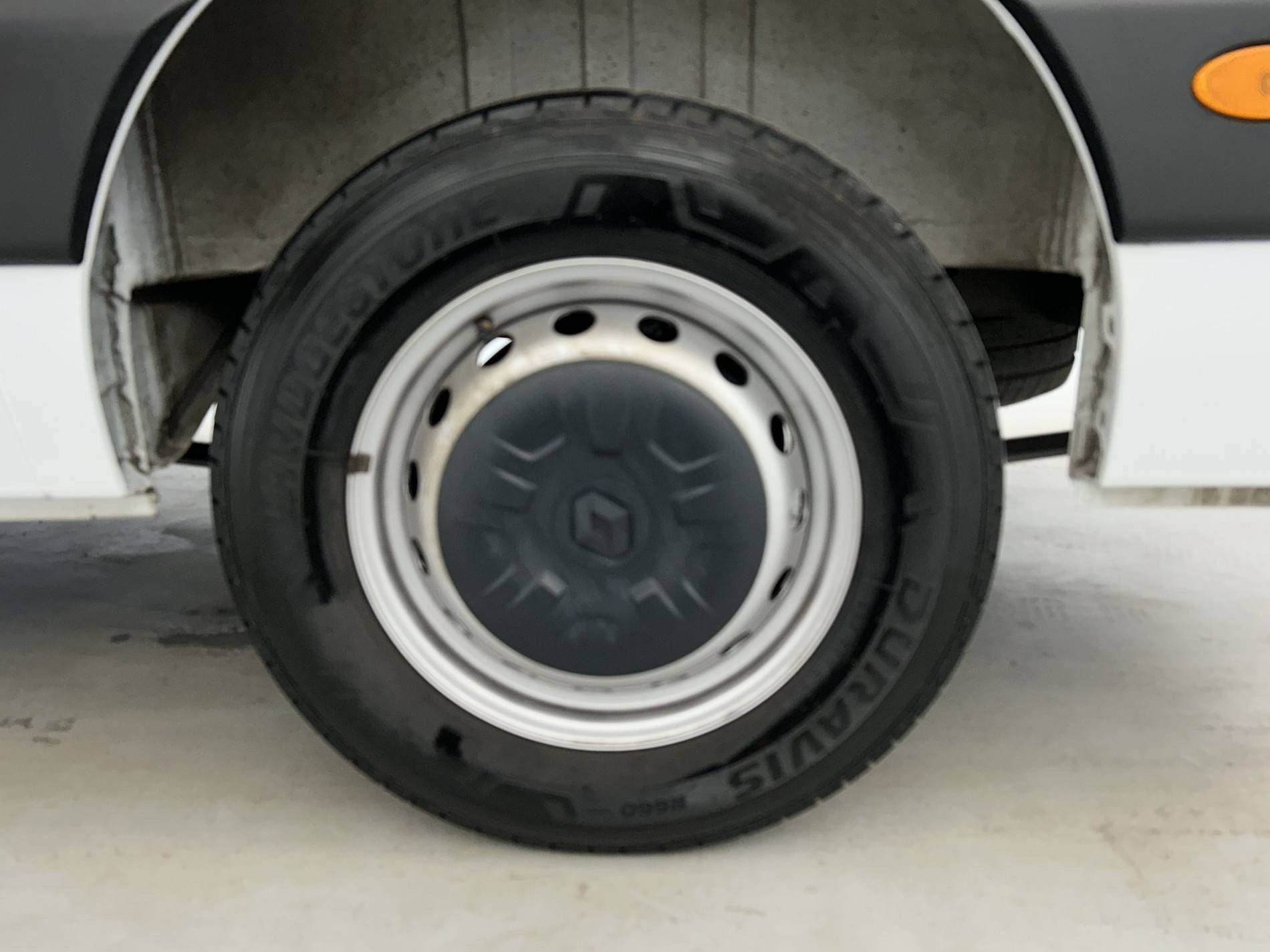 Vente en ligne Renault Master Fourgon MASTER FGN TRAC F3500 L3H3 BLUE DCI 135 au prix de 23 500 €