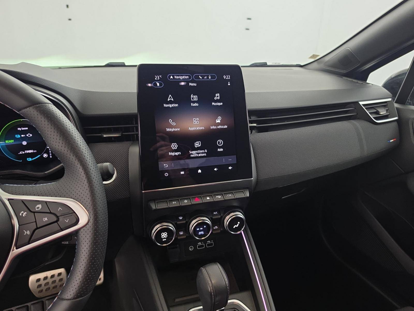 Vente en ligne Renault Clio 5 Clio E-Tech full hybrid 145 au prix de 21 200 €