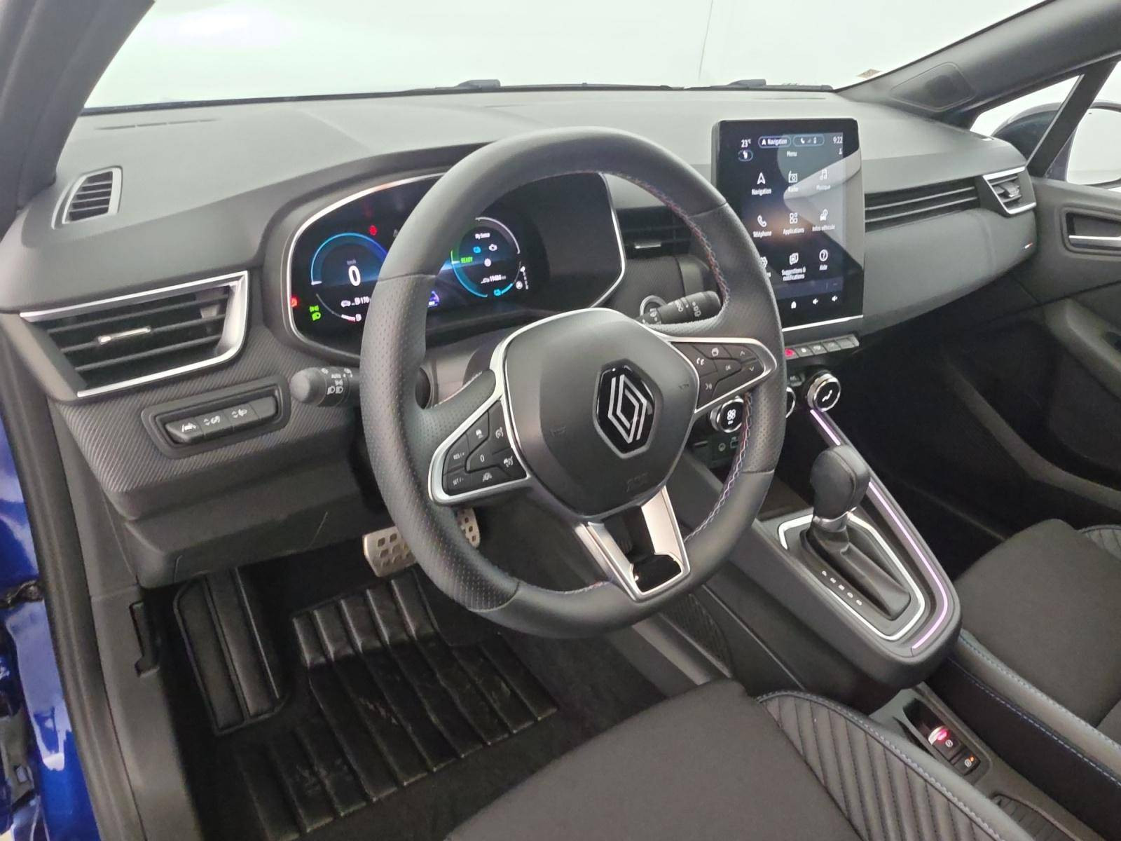 Vente en ligne Renault Clio 5 Clio E-Tech full hybrid 145 au prix de 21 200 €