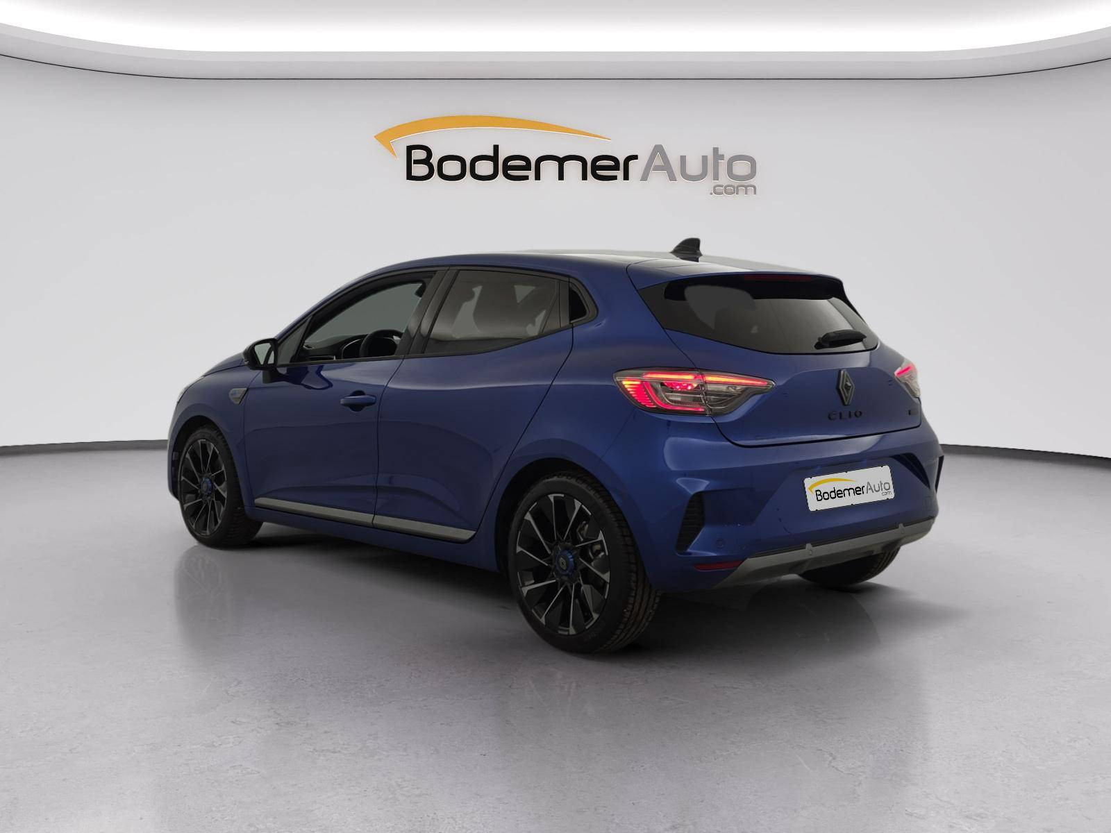 Vente en ligne Renault Clio 5 Clio E-Tech full hybrid 145 au prix de 21 200 €