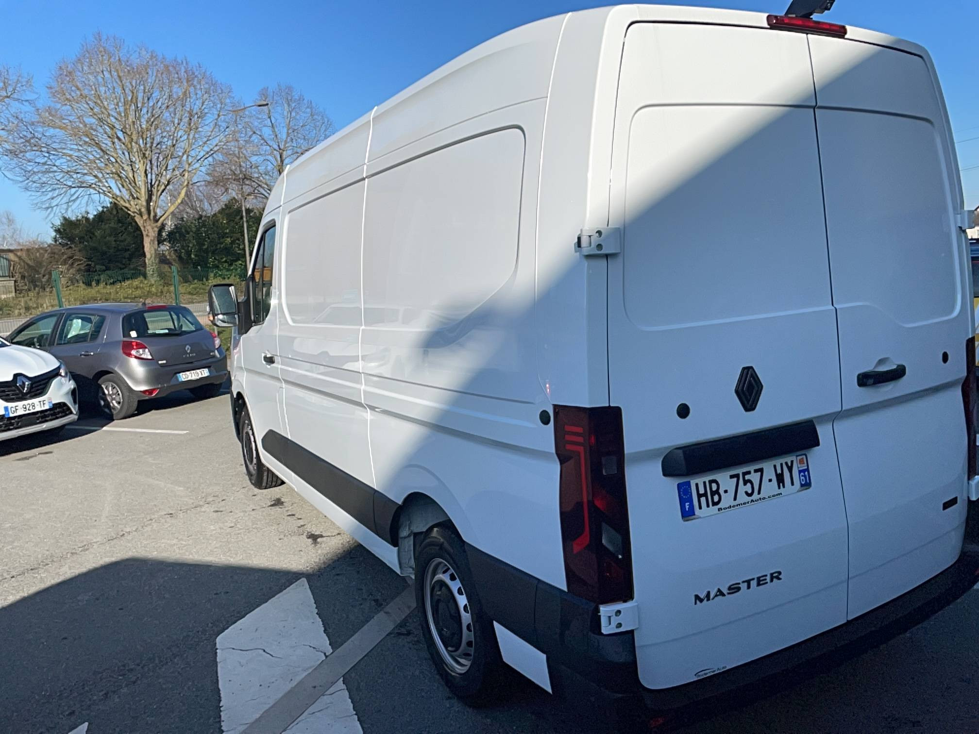 Vente en ligne Renault Master E-Tech MASTER ELECTRIQUE FG GRANDE AUTONOMIE L2H2 3T5 au prix de 44 990 €