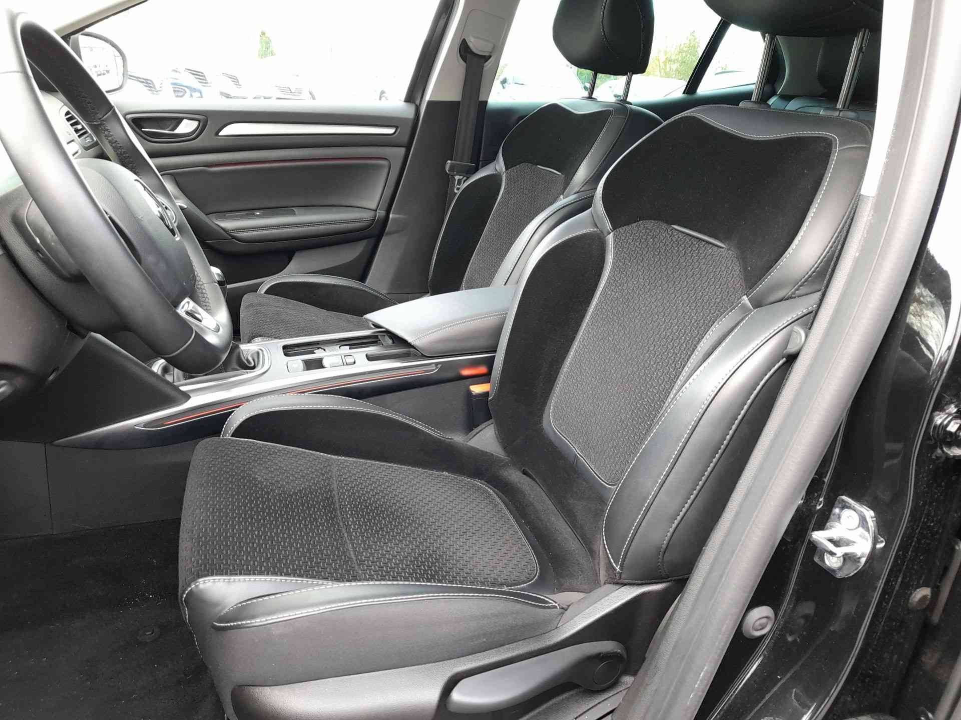 Vente en ligne Renault Megane 4 Mégane IV Berline TCe 140 FAP au prix de 16 200 €