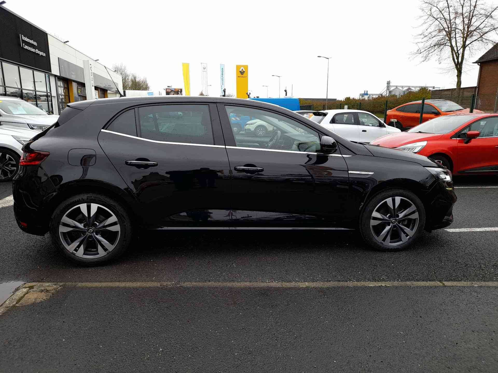 Vente en ligne Renault Megane 4 Mégane IV Berline TCe 140 FAP au prix de 16 200 €