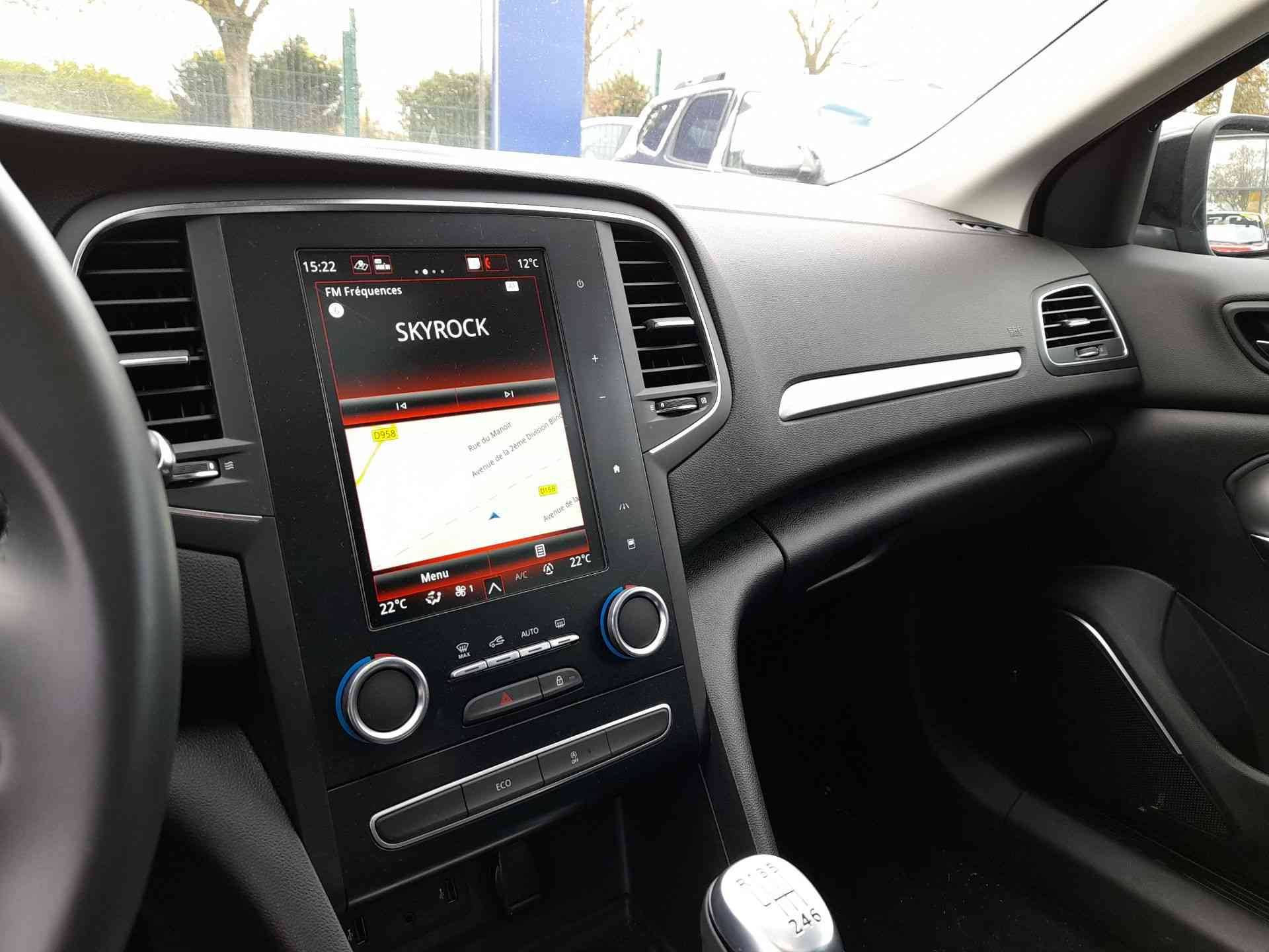 Vente en ligne Renault Megane 4 Mégane IV Berline TCe 140 FAP au prix de 16 200 €