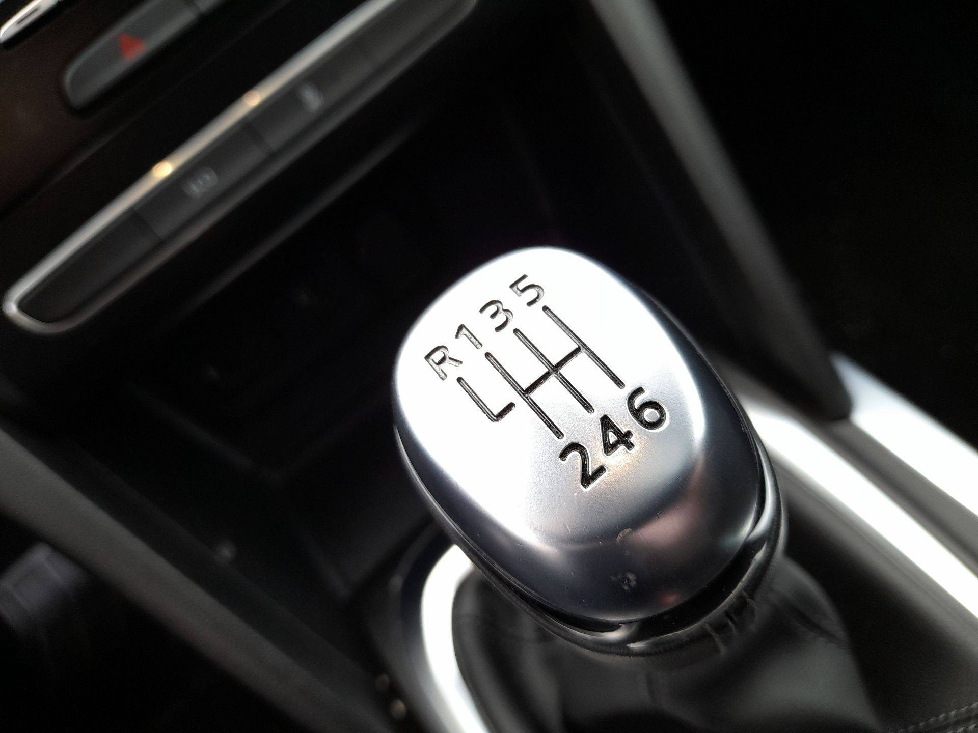 Vente en ligne Renault Megane 4 Mégane IV Berline TCe 140 FAP au prix de 16 200 €