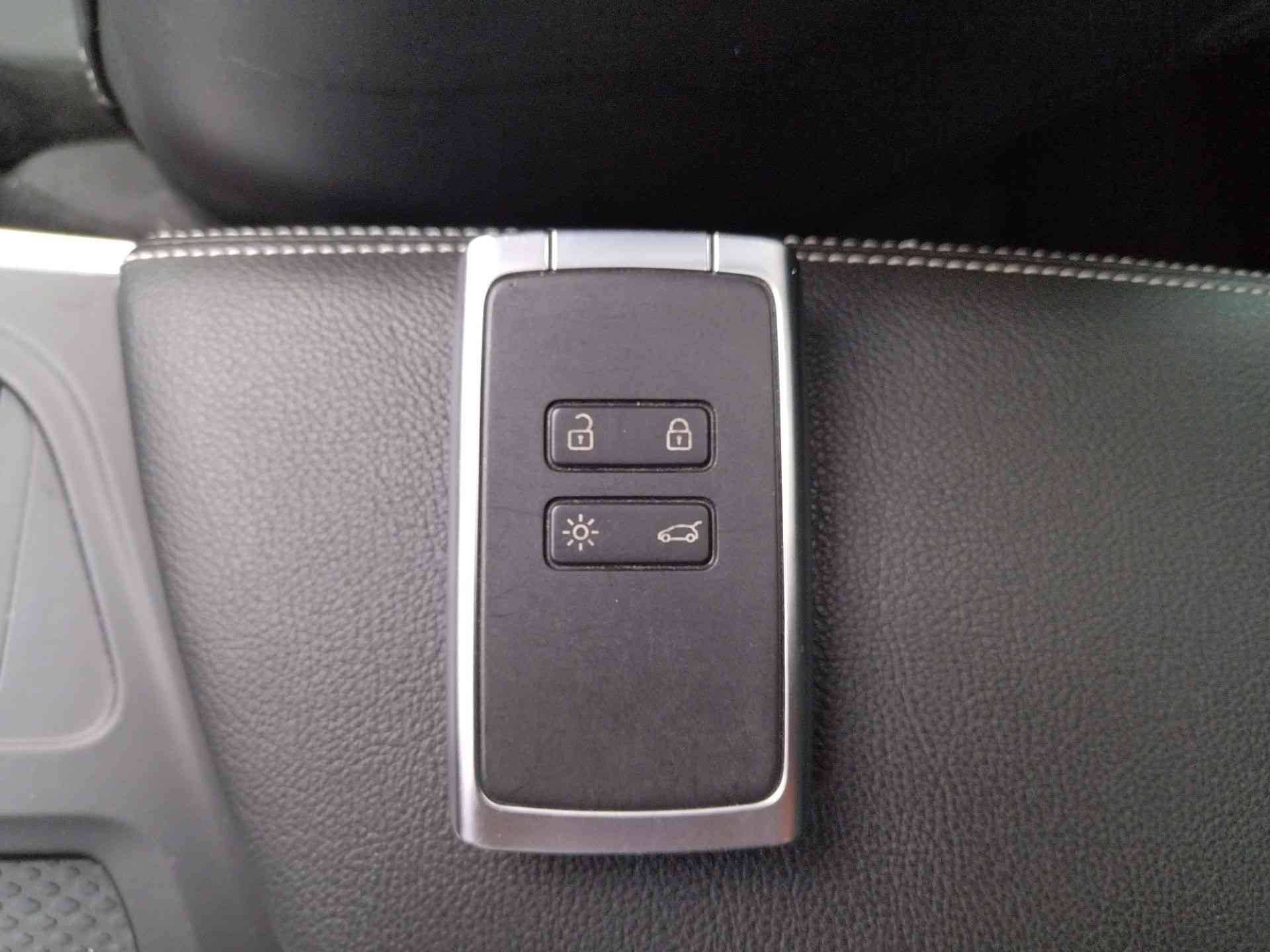 Vente en ligne Renault Megane 4 Mégane IV Berline TCe 140 FAP au prix de 16 200 €