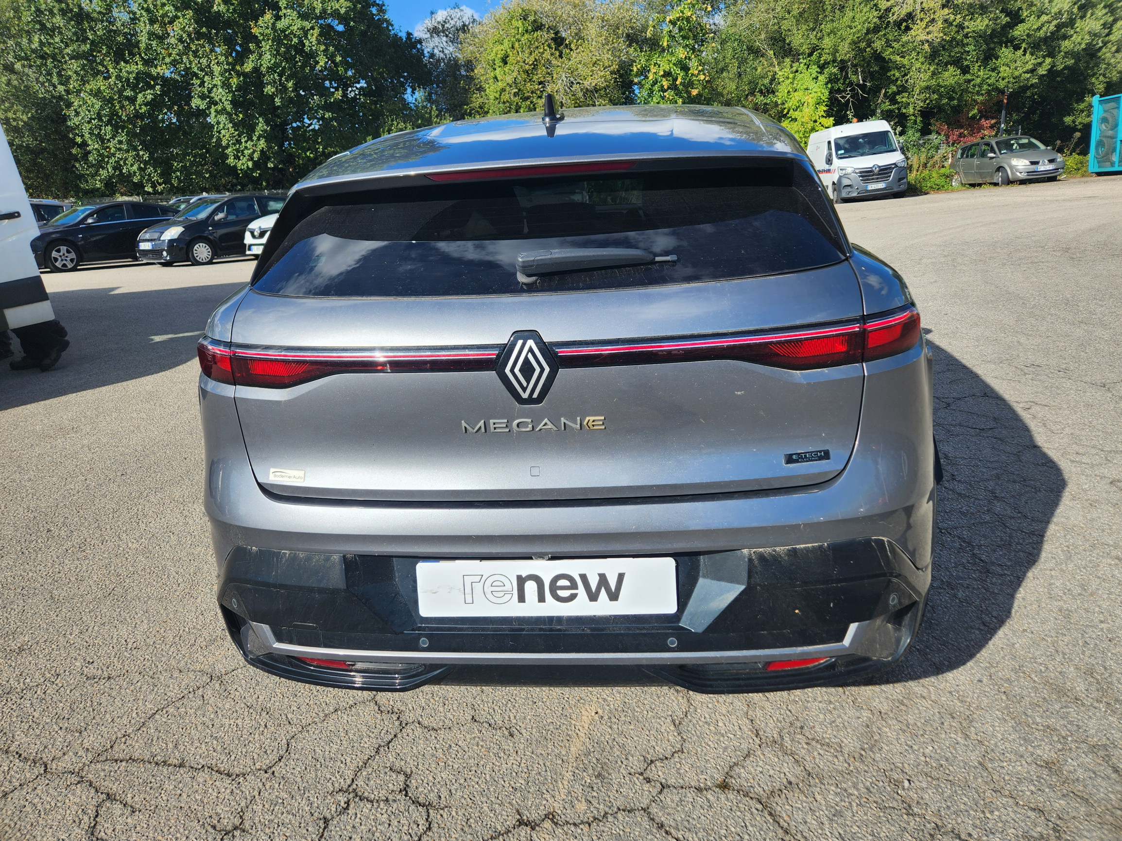 Vente en ligne Renault Megane E-Tech  EV60 220 ch super charge au prix de 25 999 €