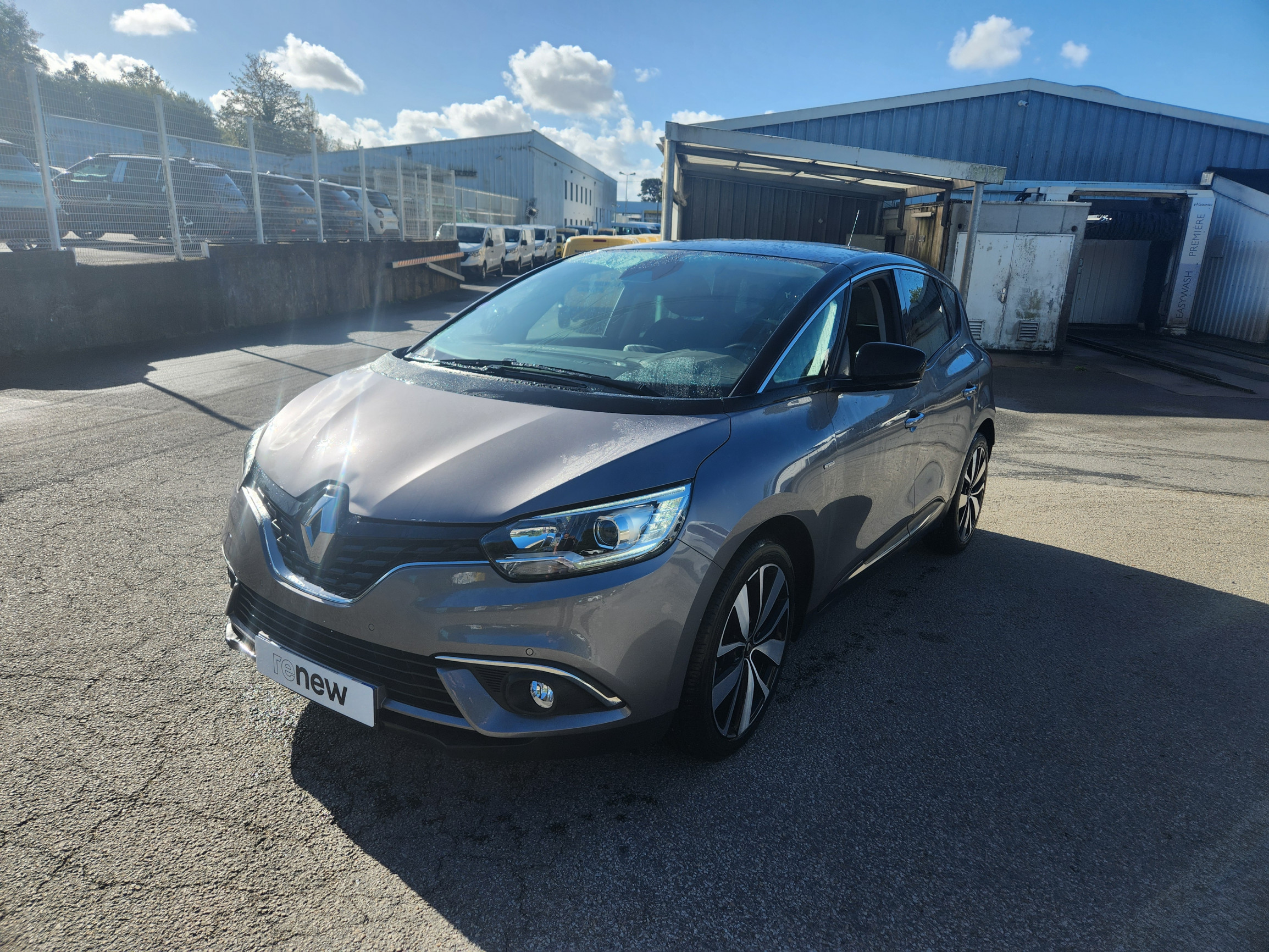 Vente en ligne Renault Scenic 4 Scenic TCe 115 FAP au prix de 14 999 €