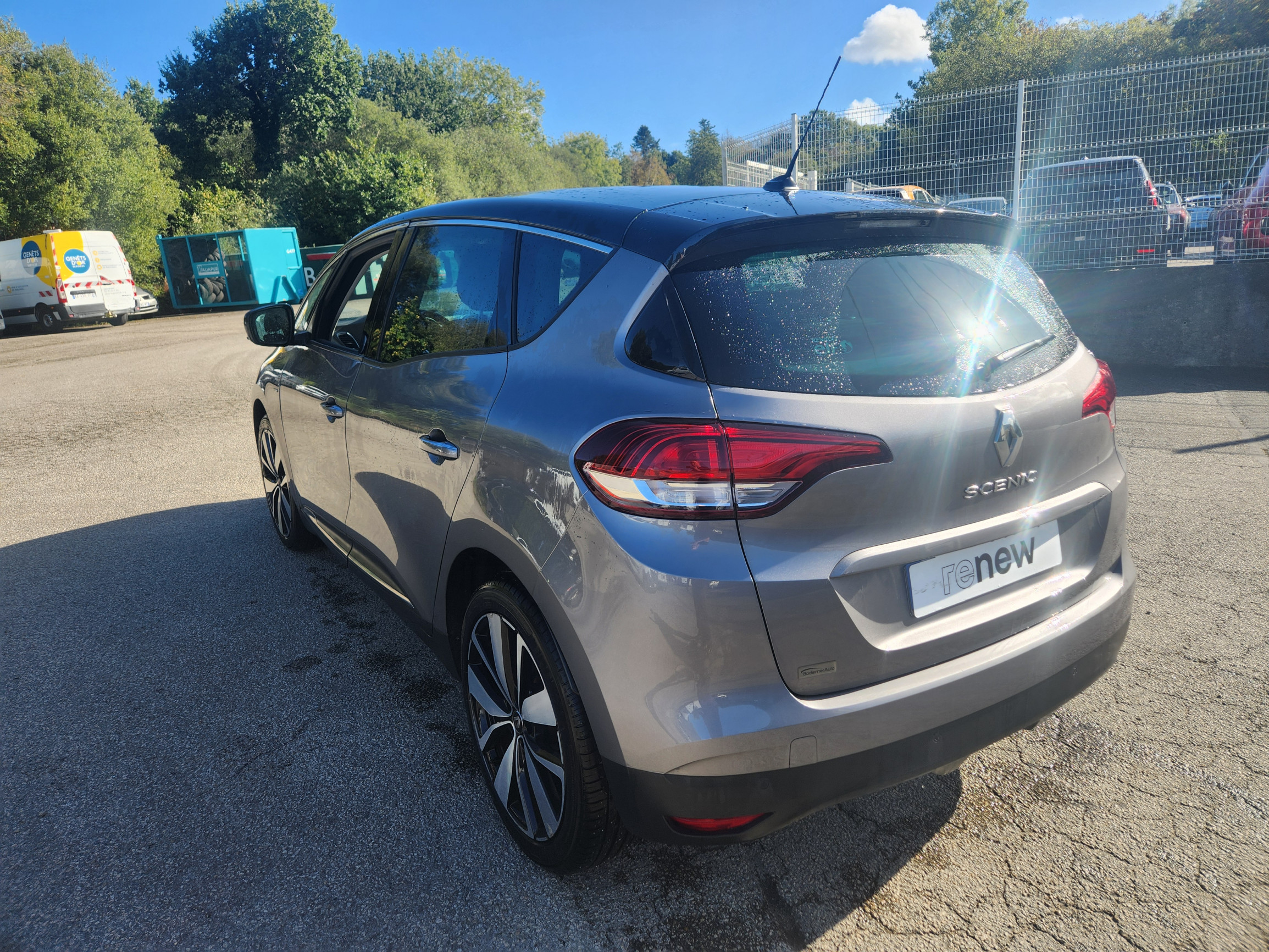 Vente en ligne Renault Scenic 4 Scenic TCe 115 FAP au prix de 14 999 €