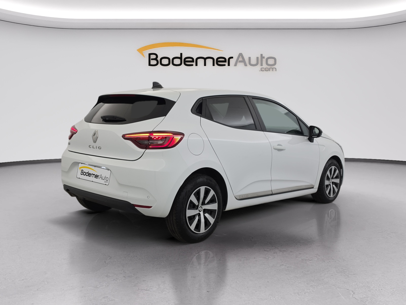 Vente en ligne Renault Clio 5 Clio TCe 90 au prix de 14 490 €