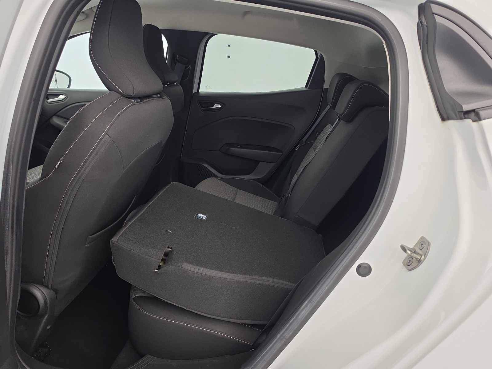 Vente en ligne Renault Clio 5 Clio TCe 90 au prix de 14 490 €