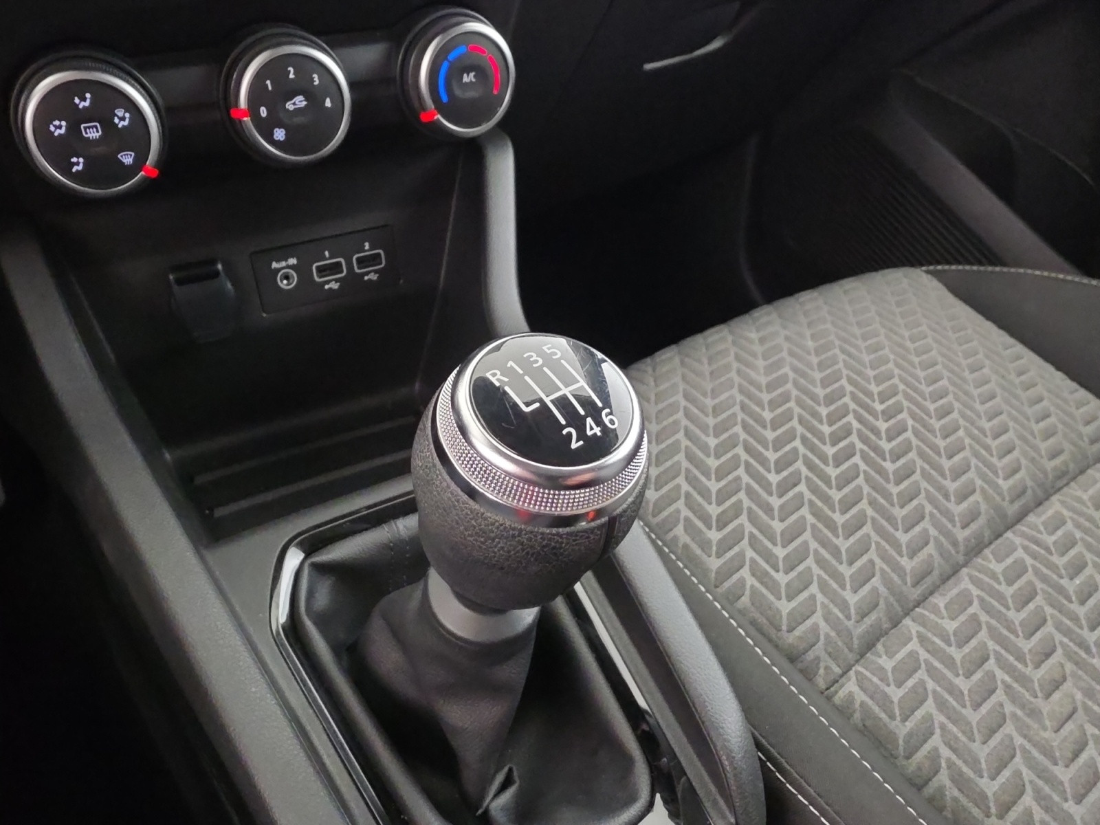 Vente en ligne Renault Clio 5 Clio TCe 90 au prix de 14 490 €