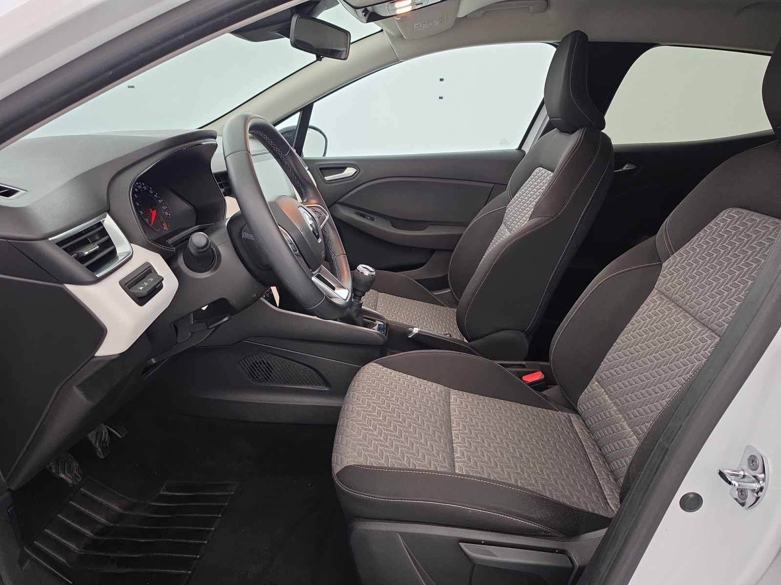 Vente en ligne Renault Clio 5 Clio TCe 90 au prix de 14 490 €