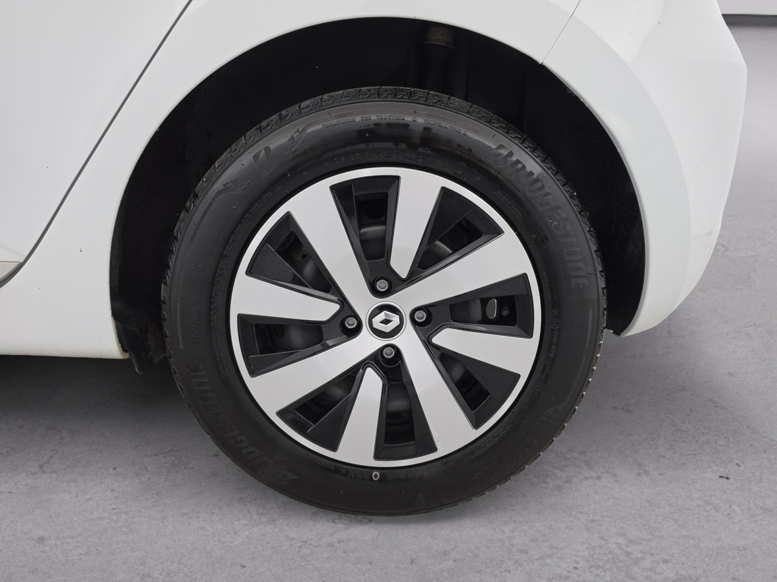 Vente en ligne Renault Clio 5 Clio TCe 90 au prix de 14 490 €