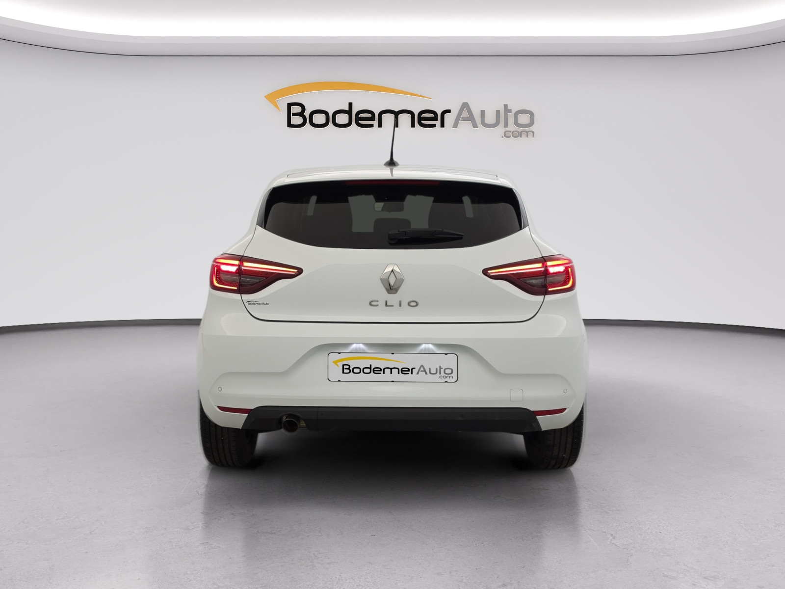 Vente en ligne Renault Clio 5 Clio TCe 90 au prix de 14 490 €