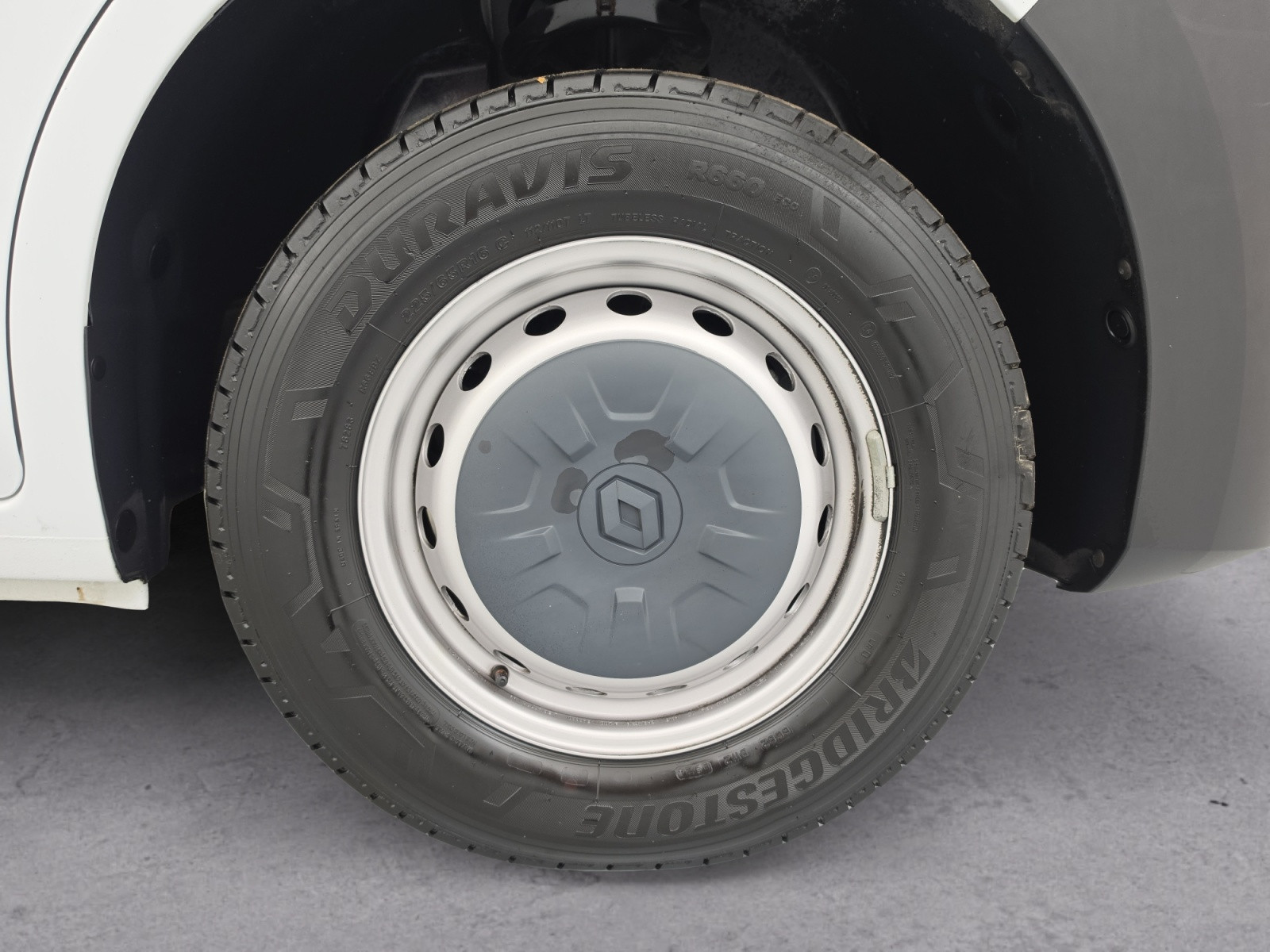 Vente en ligne Renault Master 3 Châssis Cabine MASTER PHC TRAC F3500 L3H1 BLUE DCI 145 EURO VI au prix de 30 999 €
