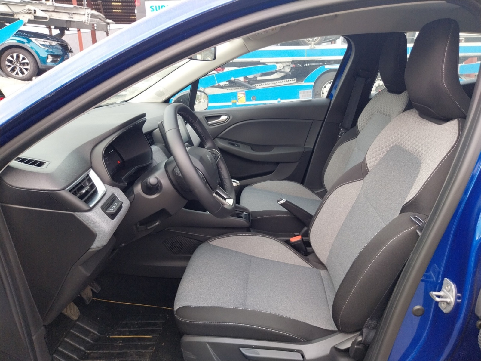 Vente en ligne Renault Clio 5 Clio Blue dCi 100 ch GSR2 au prix de 17 499 €