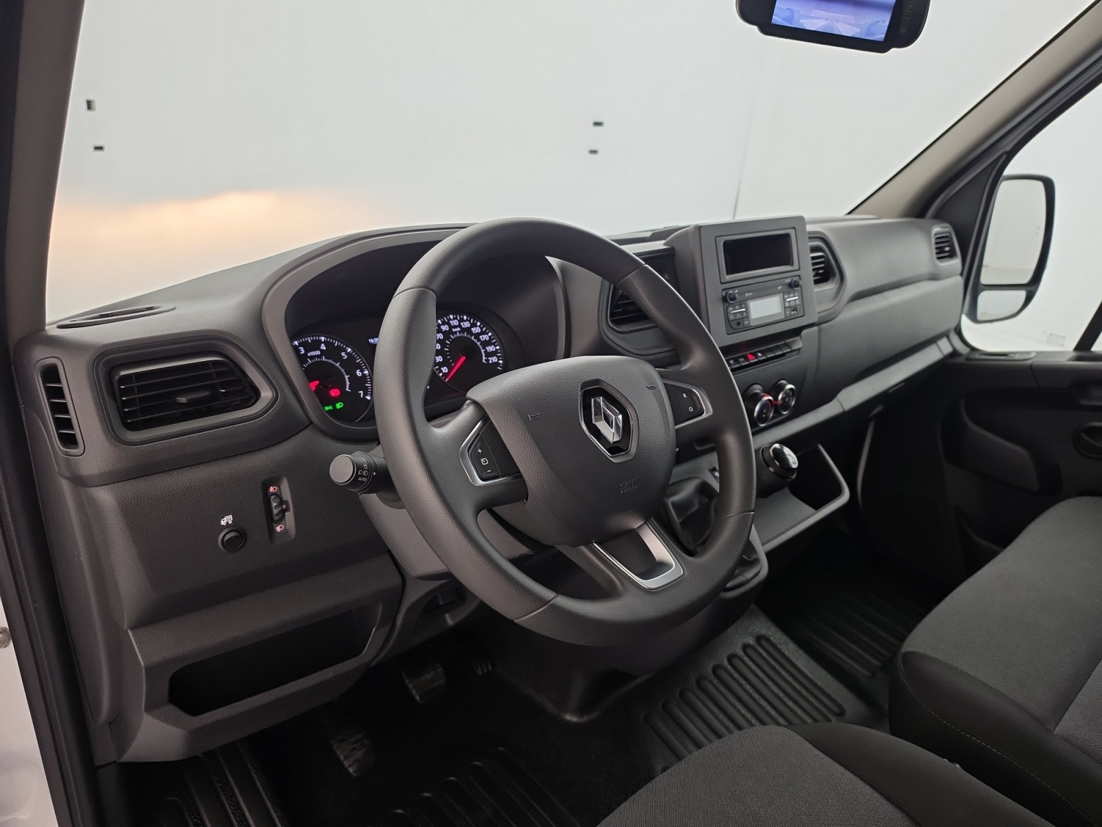 Vente en ligne Renault Master 3 Châssis Cabine MASTER PHC TRAC F3500 L3H1 BLUE DCI 145 EURO VI au prix de 30 999 €