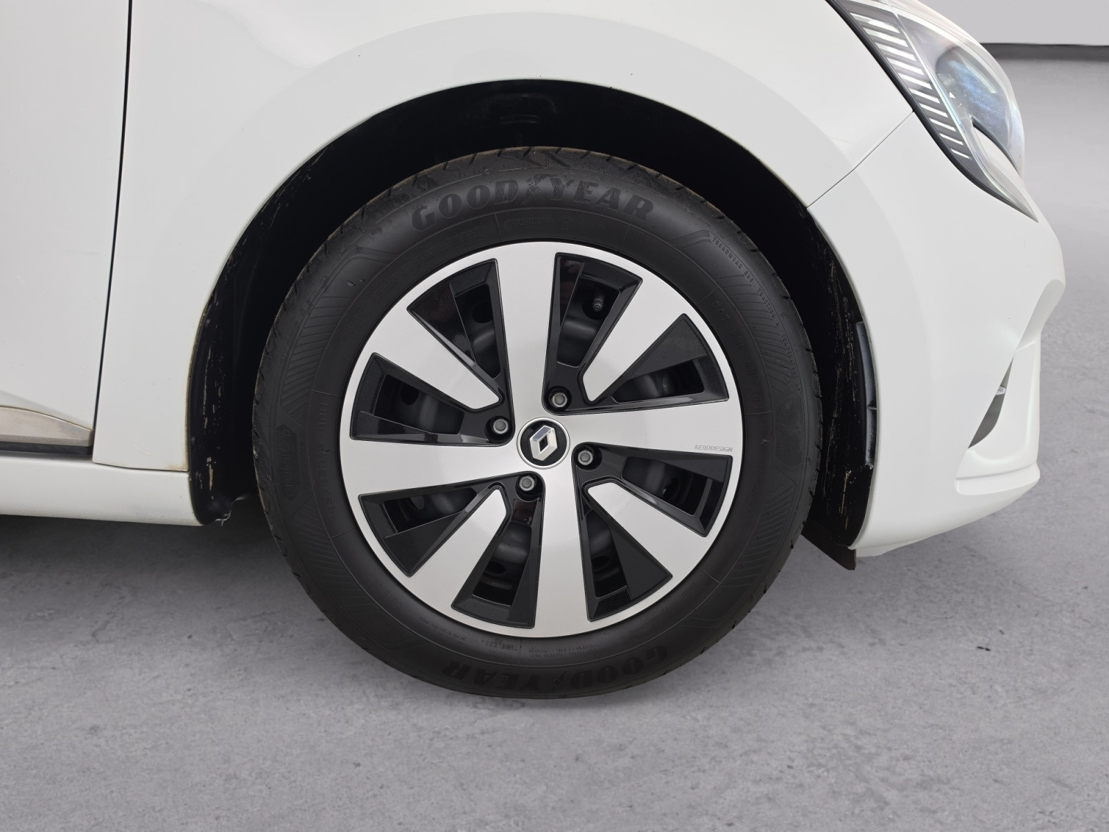 Vente en ligne Renault Clio 5 Clio TCe 90 au prix de 14 290 €