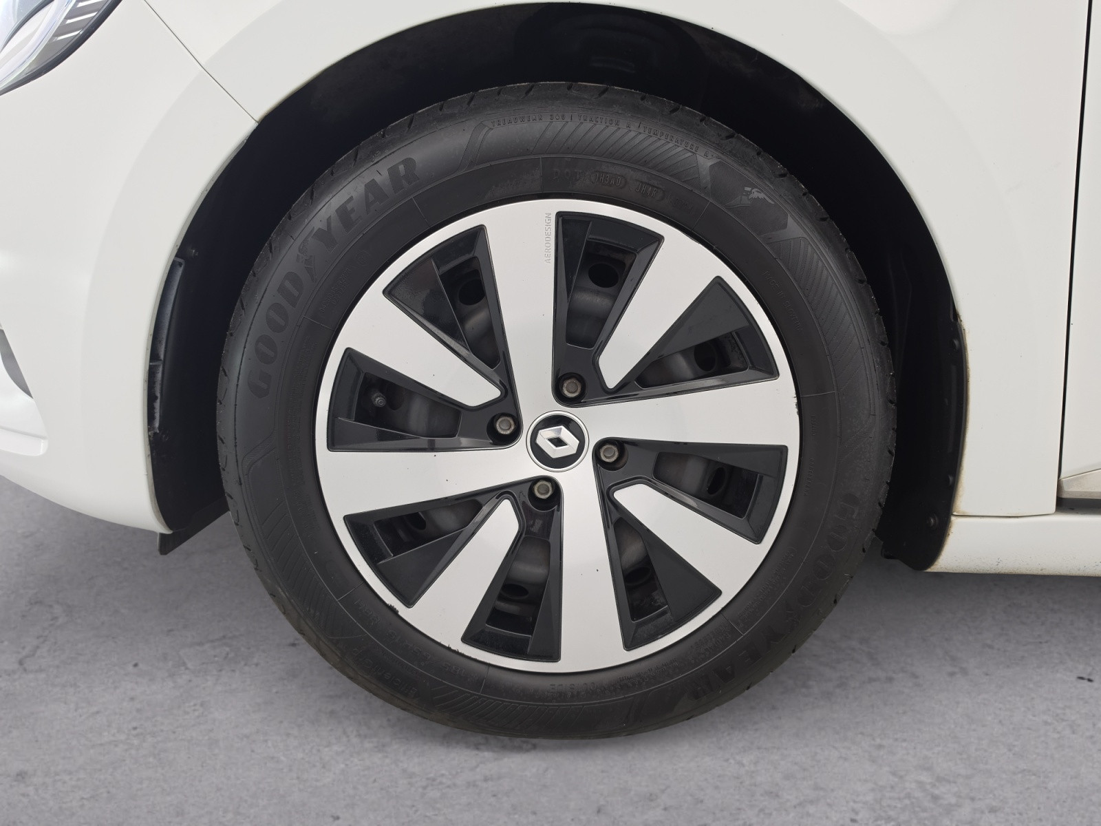 Vente en ligne Renault Clio 5 Clio TCe 90 au prix de 14 290 €