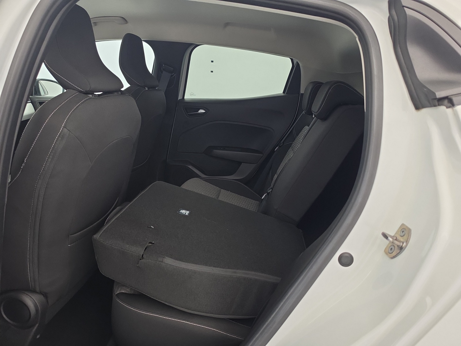 Vente en ligne Renault Clio 5 Clio TCe 90 au prix de 14 290 €