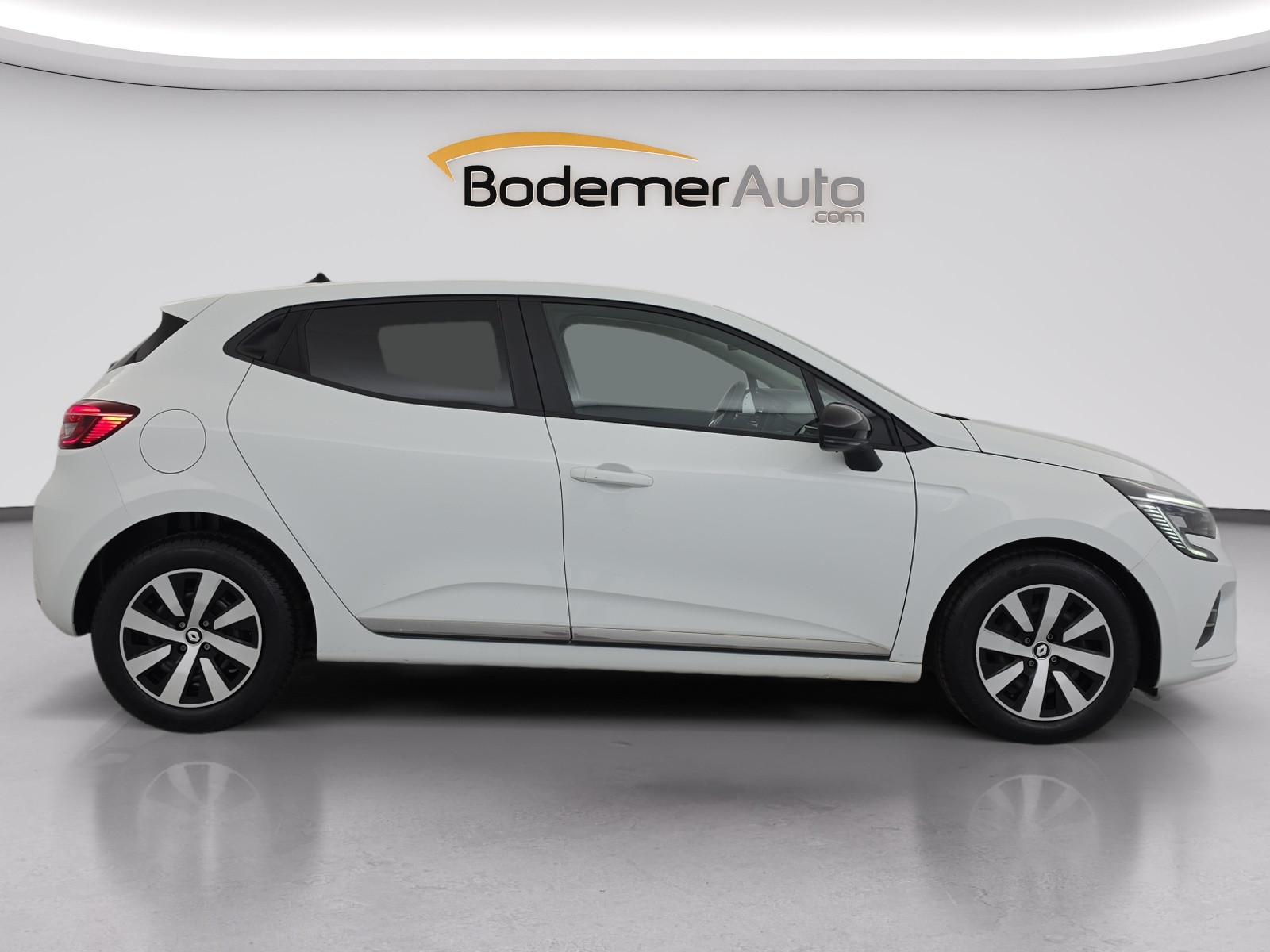 Vente en ligne Renault Clio 5 Clio TCe 90 au prix de 14 399 €