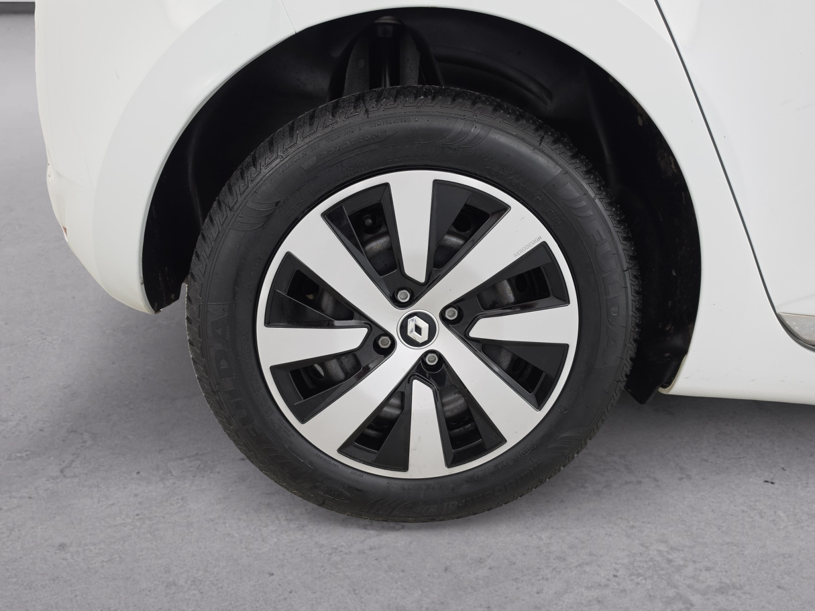 Vente en ligne Renault Clio 5 Clio TCe 90 au prix de 14 399 €