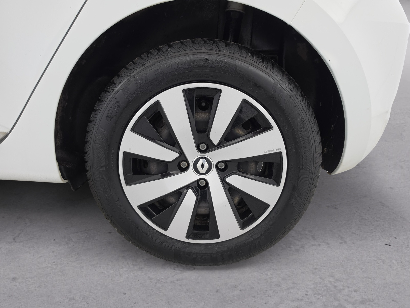 Vente en ligne Renault Clio 5 Clio TCe 90 au prix de 14 399 €