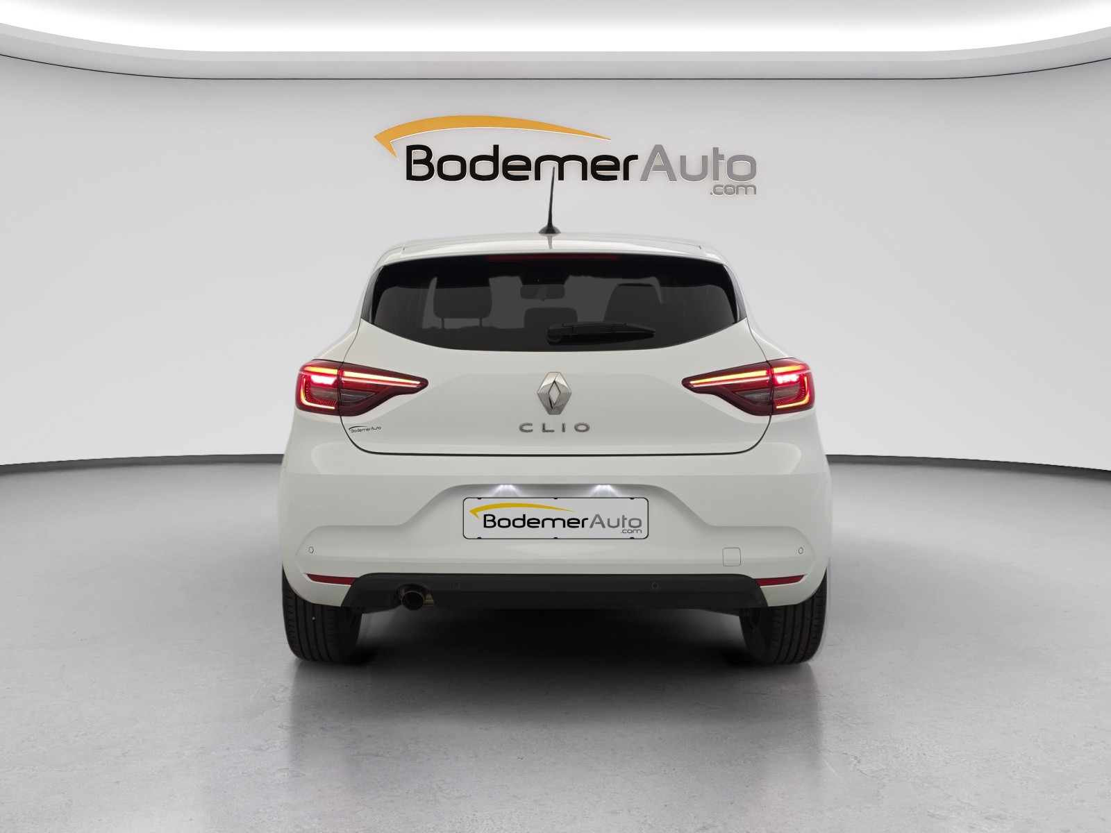 Vente en ligne Renault Clio 5 Clio TCe 90 au prix de 14 490 €