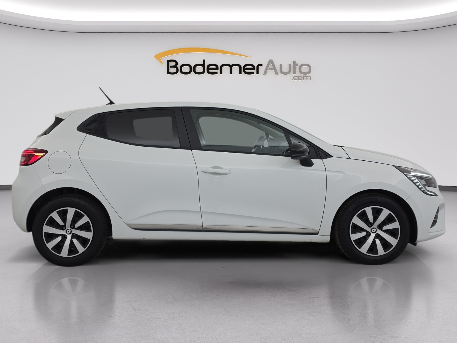 Vente en ligne Renault Clio 5 Clio TCe 90 au prix de 14 490 €